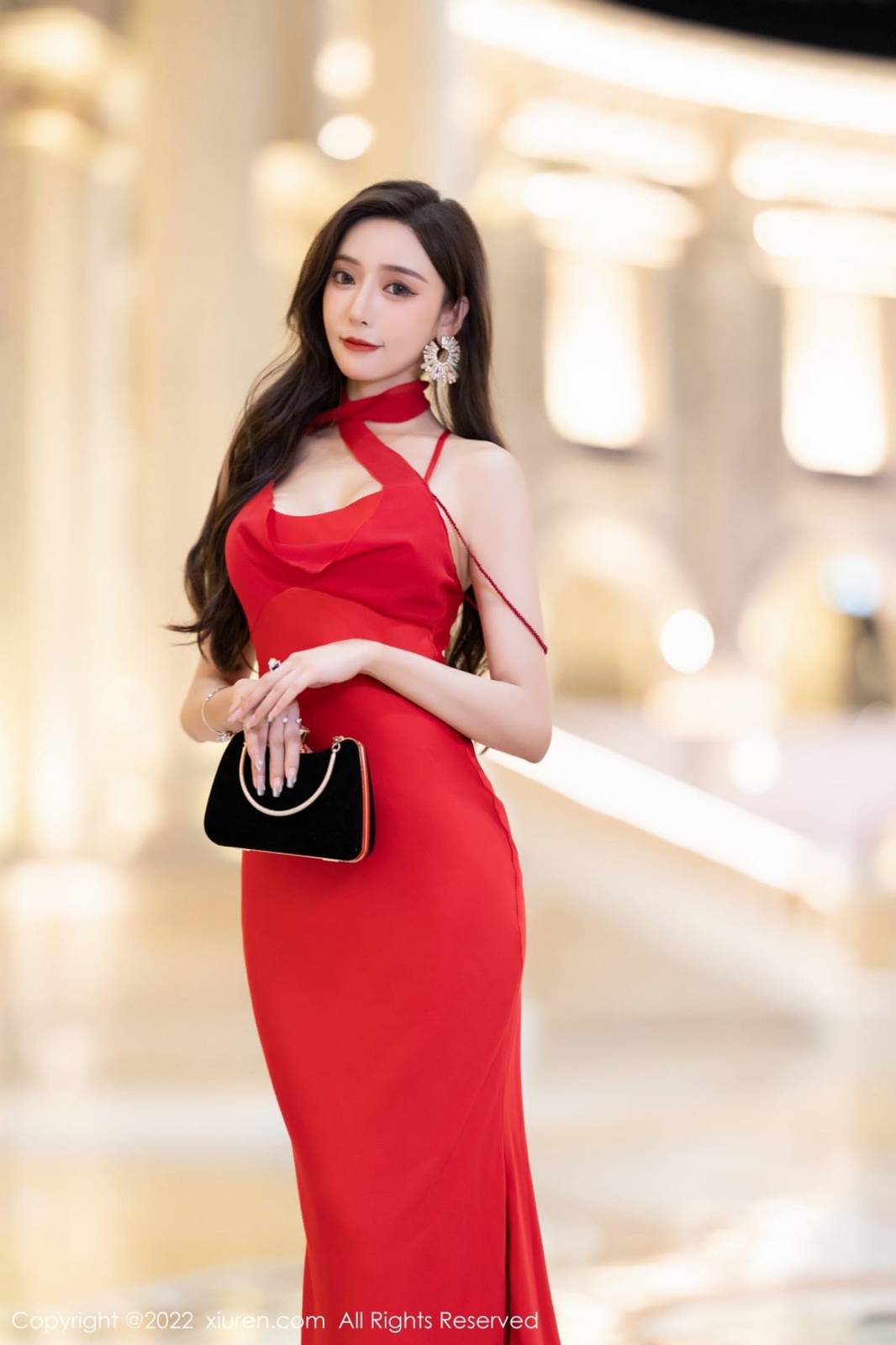 秀人网性感女神王馨瑶yanni红色礼裙搭配原色丝袜气质写真-7