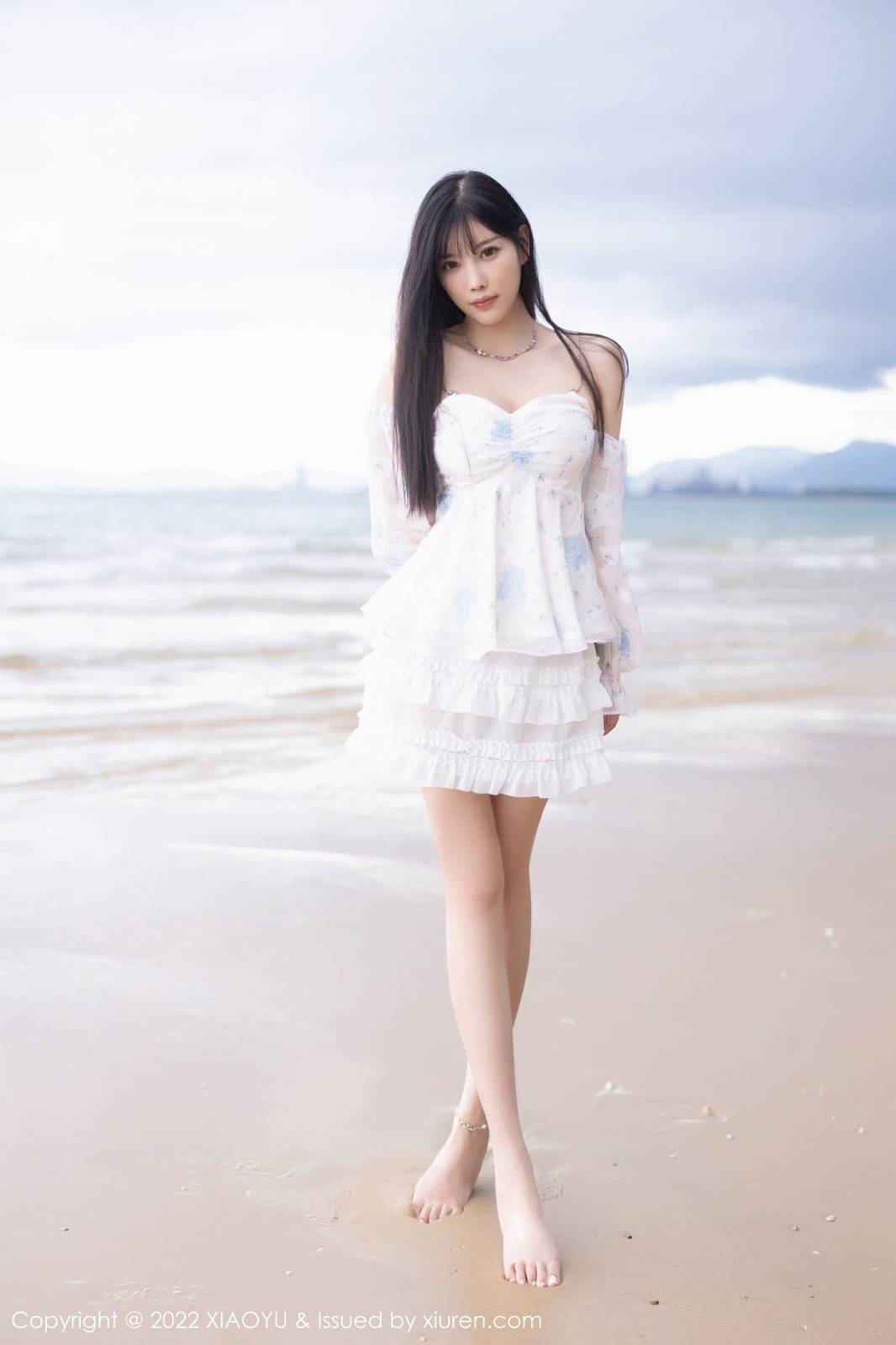 语画界性感女神杨晨晨Yome露肩连衣短裙原色丝袜心愿旅拍-10