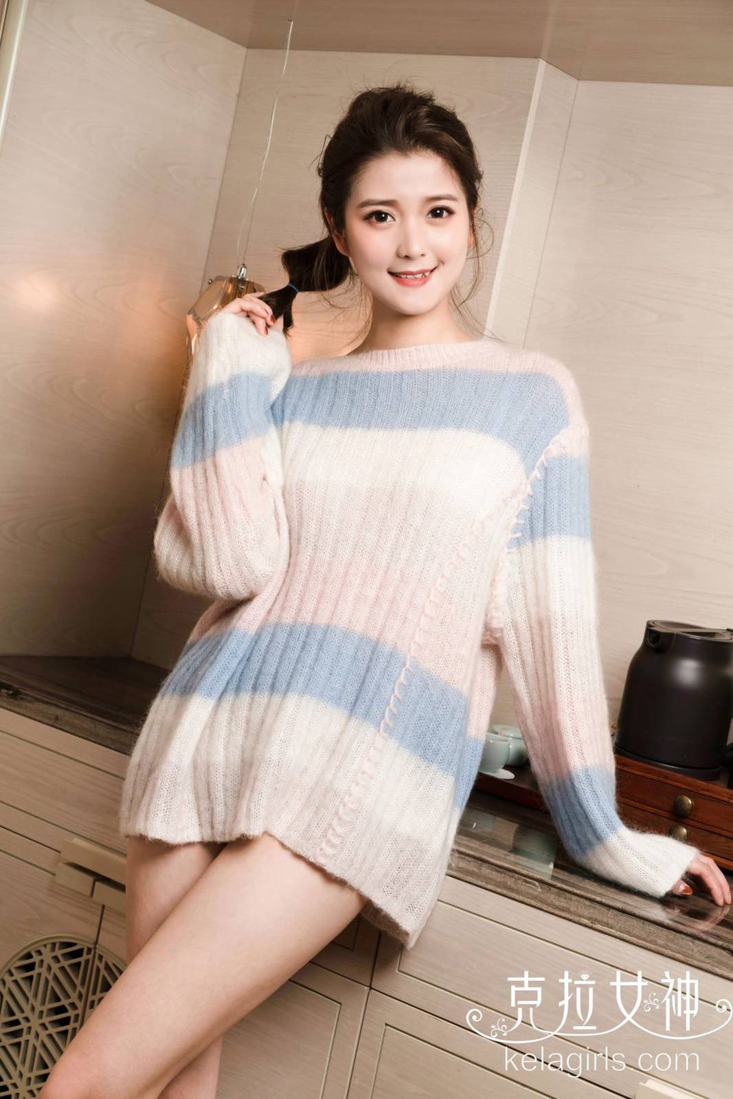Kelagirls克拉女神美女模特汐汐素色毛衣修长美腿性感写真