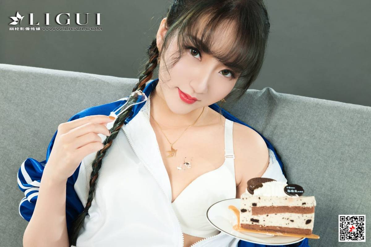 Ligui丽柜网络丽人汐汐校服装扮黑丝美腿内衣系列写真-13