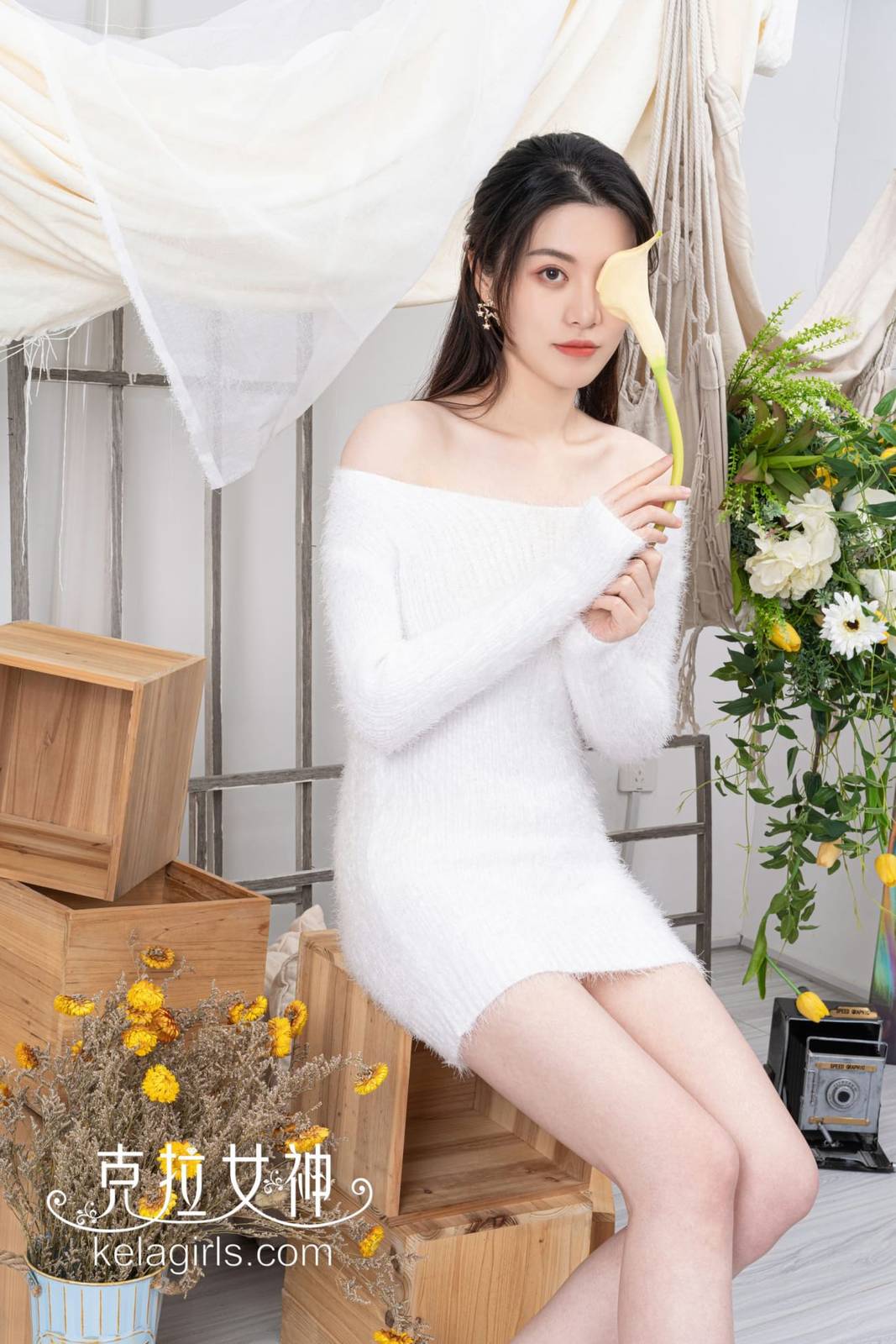 Kelagirls克拉女神百琳露肩毛衣短裙如花似玉主题写真-12