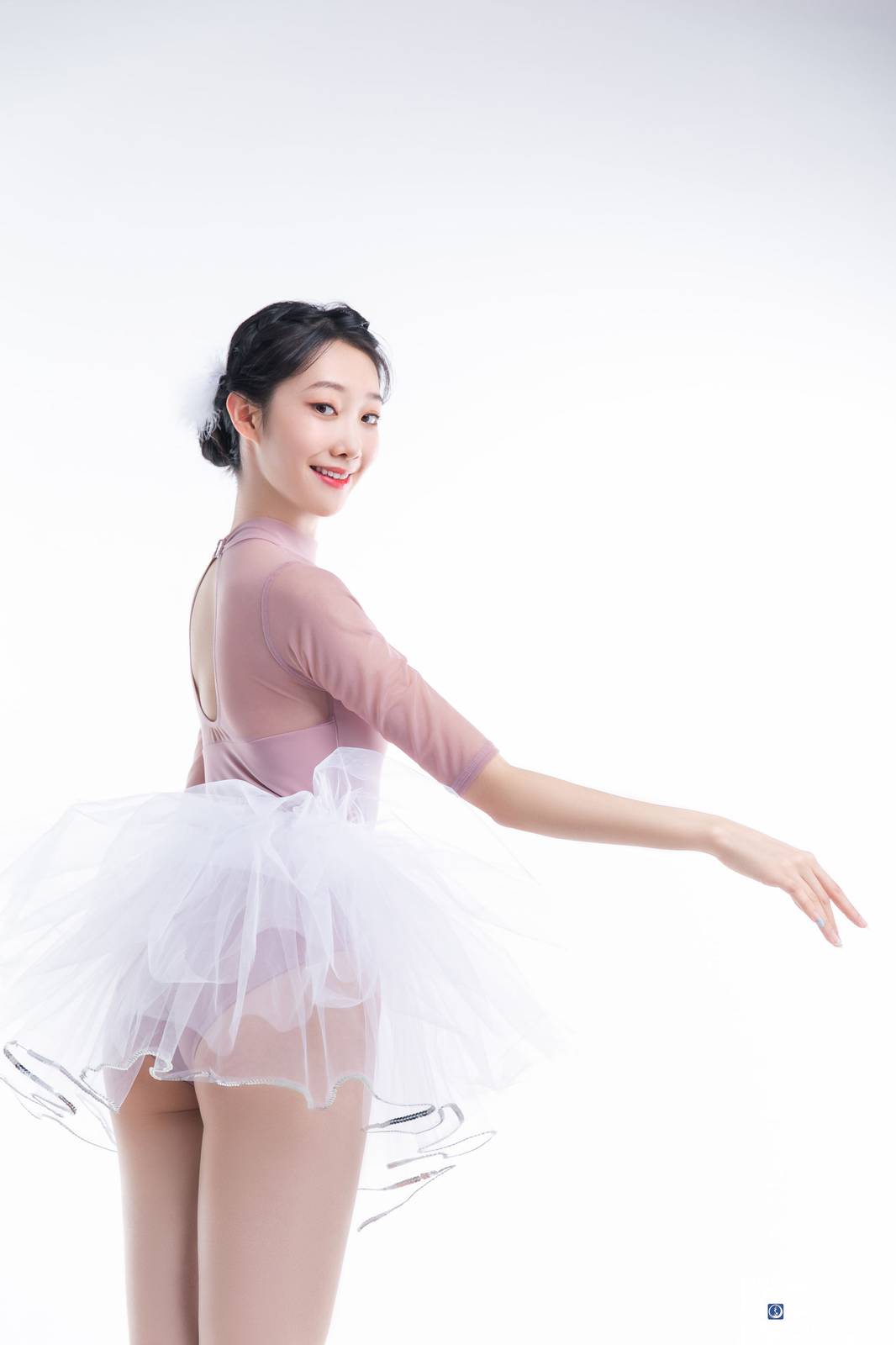 GALLI嘉丽鱼子粉色连体蕾丝服饰舞蹈生日记主题唯美写真-23