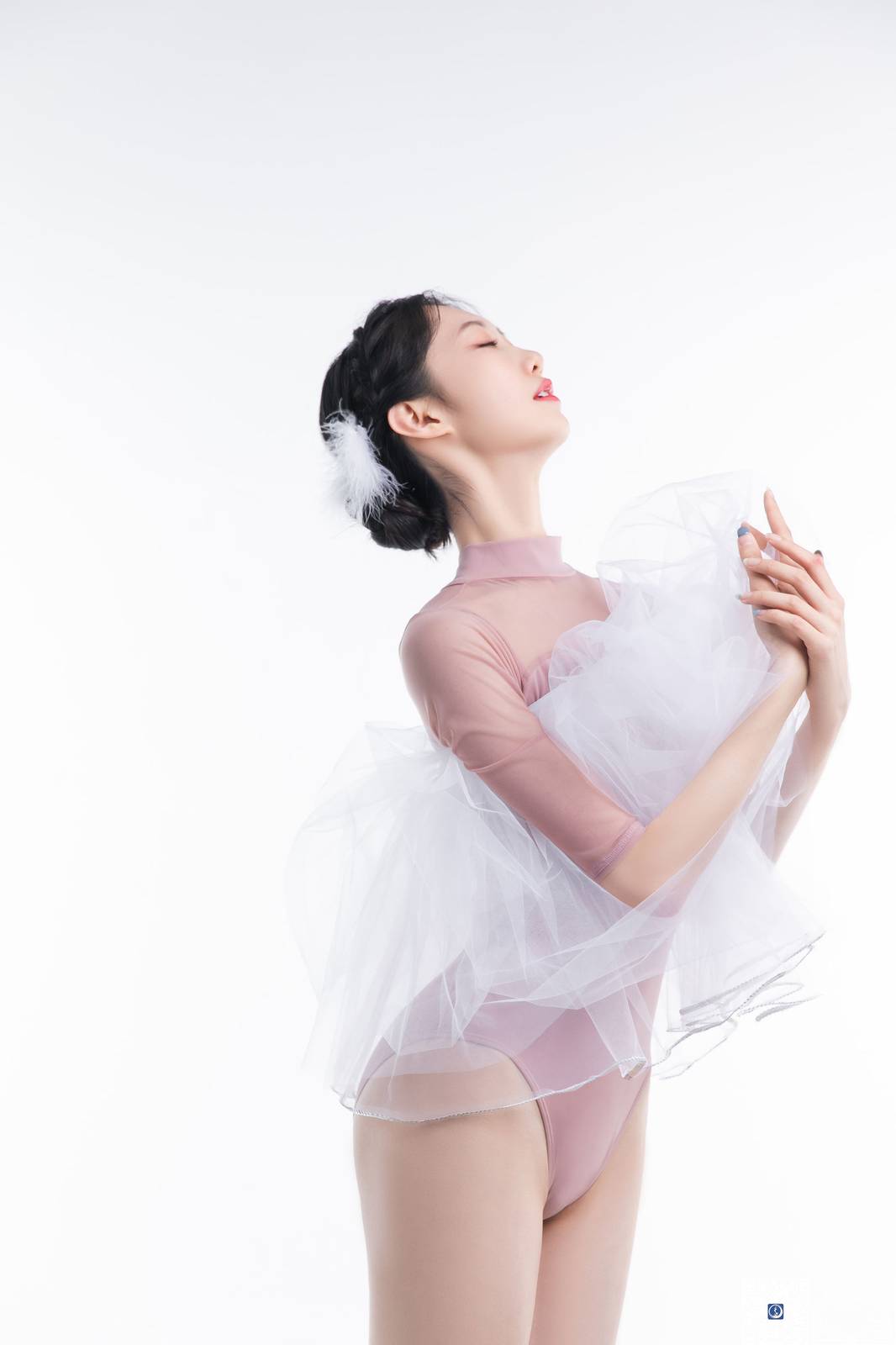 GALLI嘉丽鱼子粉色连体蕾丝服饰舞蹈生日记主题唯美写真-33