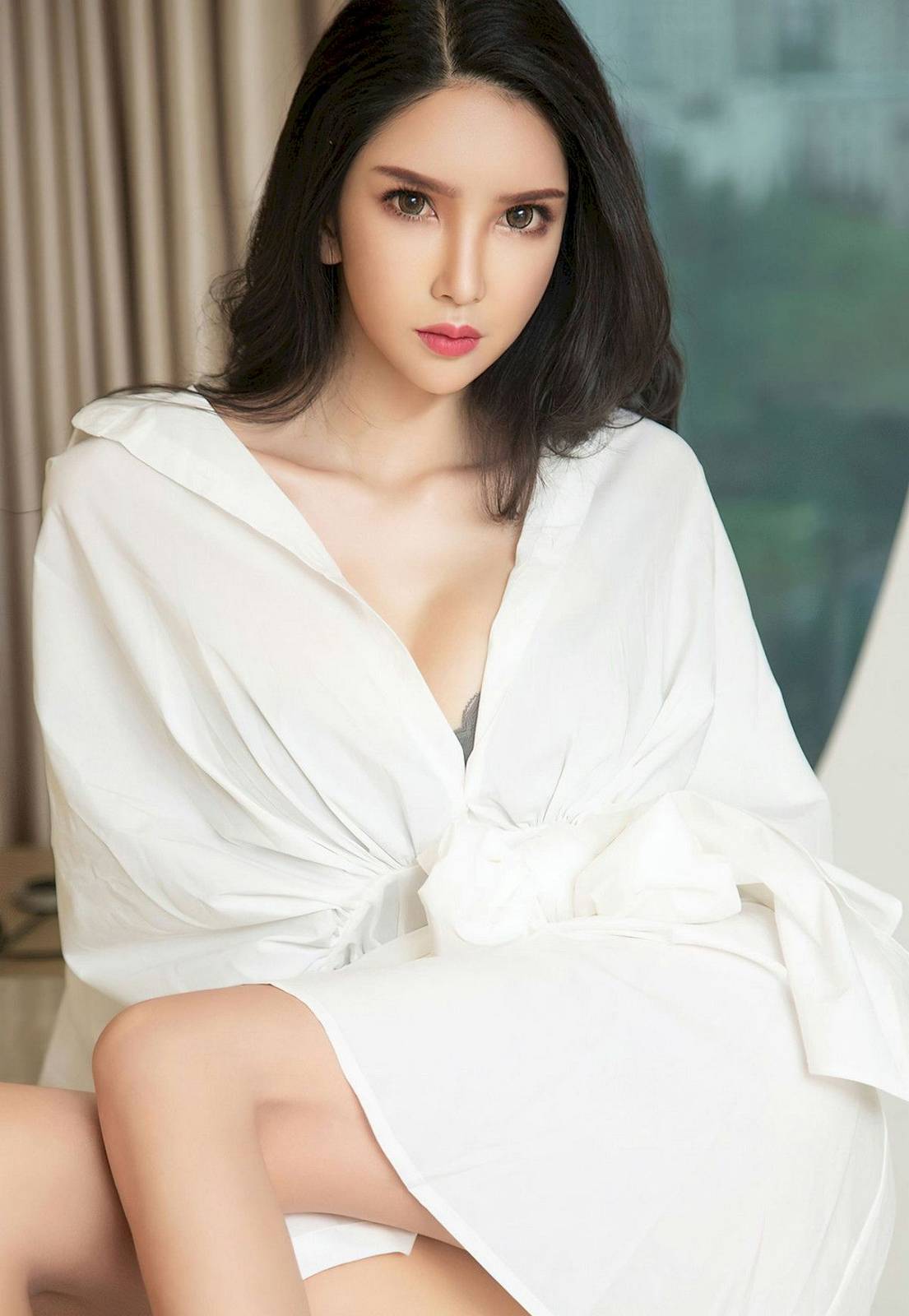 Ugirls爱尤物美女模特尤果球球墨绿衬衫白色睡衣私房写真-13