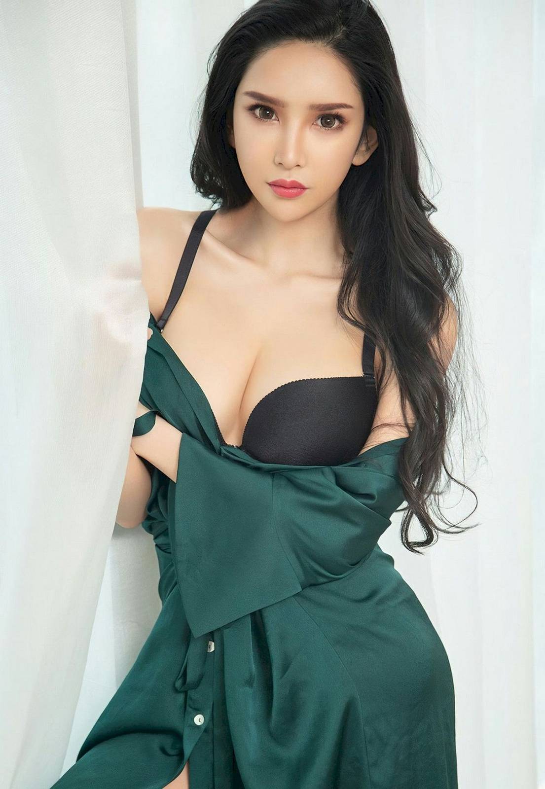 Ugirls爱尤物美女模特尤果球球墨绿衬衫白色睡衣私房写真-28