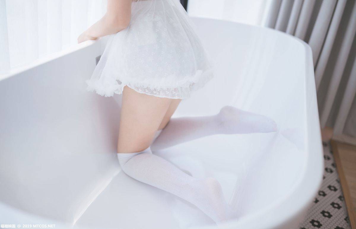 喵糖映画萝莉控浴室轻透蕾丝长筒袜白色の物语-10