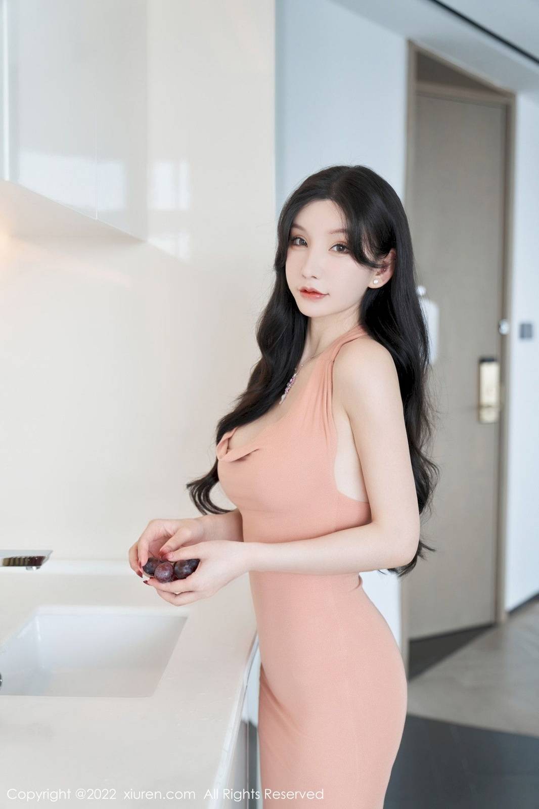 秀人网性感女神周于希Sally妻子一天生活激情剧情心愿旅拍-5