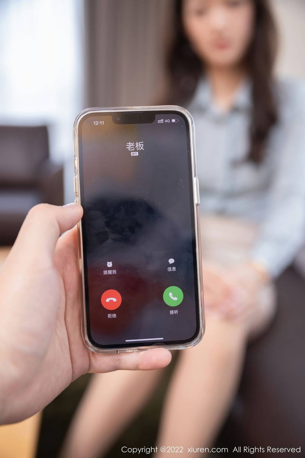 秀人网性感女神唐安琪淡蓝色上衣搭配白色短裙北京旅拍-5