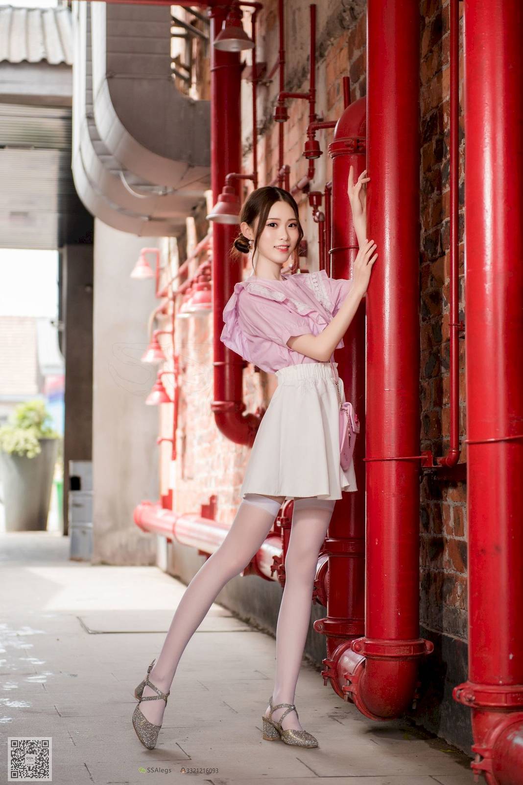 SSA丝社腿模小琪琪粉色服饰超薄5D长筒丝袜纯情街拍-15