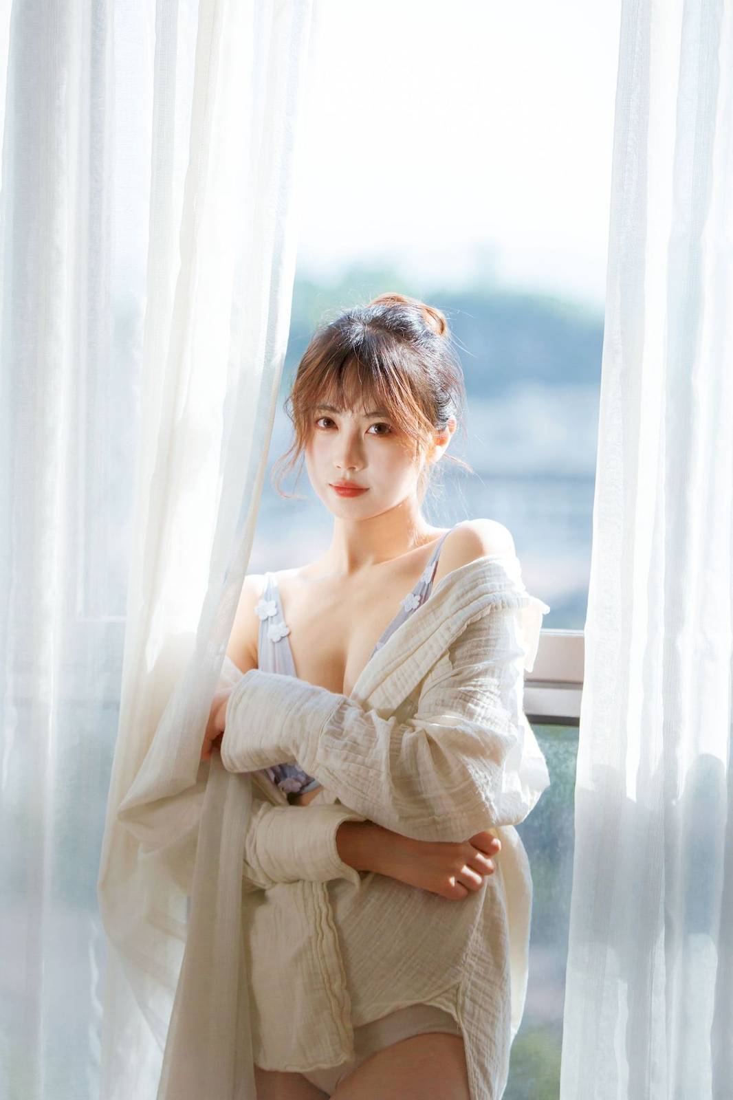 网络美女念雪ww居家蓝色沐浴阳光系列性感写真-9