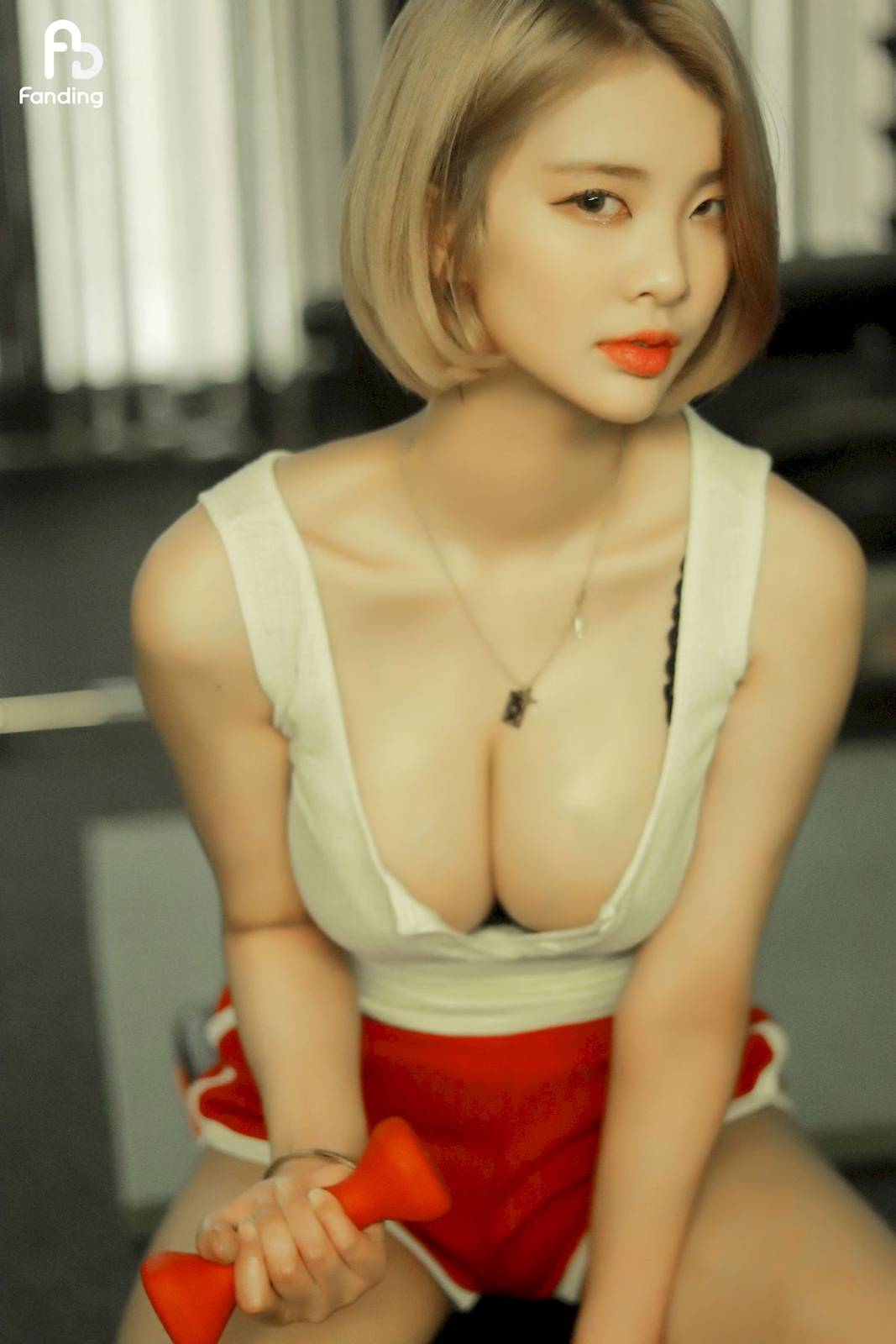 Fanding韩国美女Yeon一头短发运动服饰健身女孩写真-30