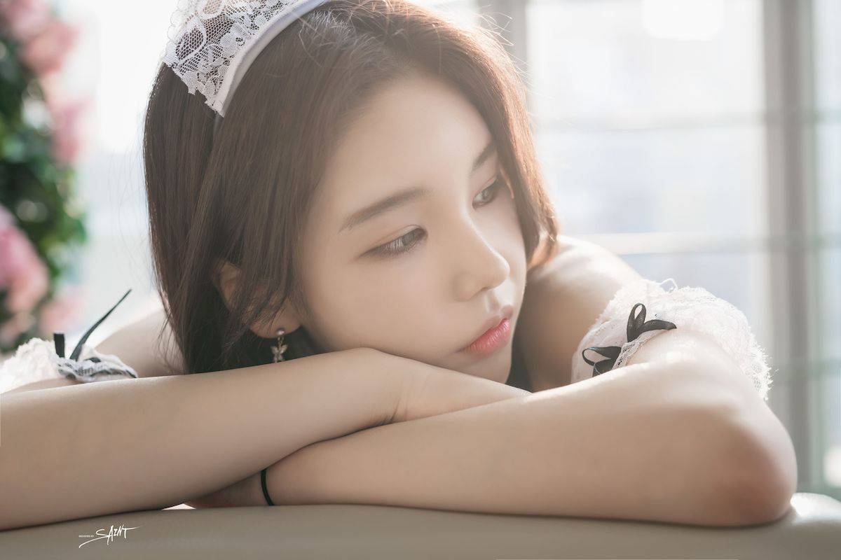 网络美女zzYuri黑色连体皮衣搭配黑丝美腿多套服饰写真-22