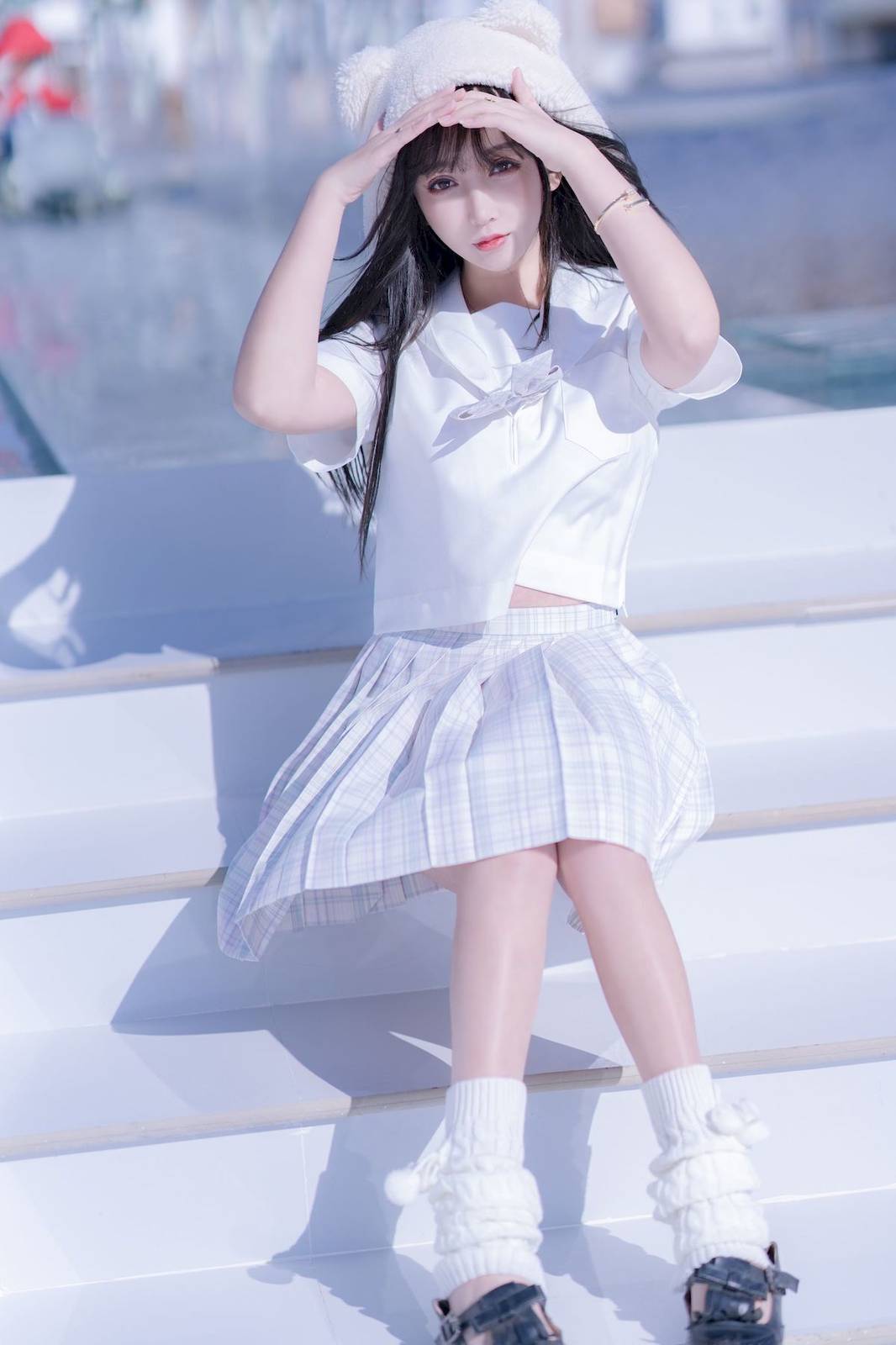 网络美女米线线sama清纯萌妹JK制服户外阳光性感写真-12