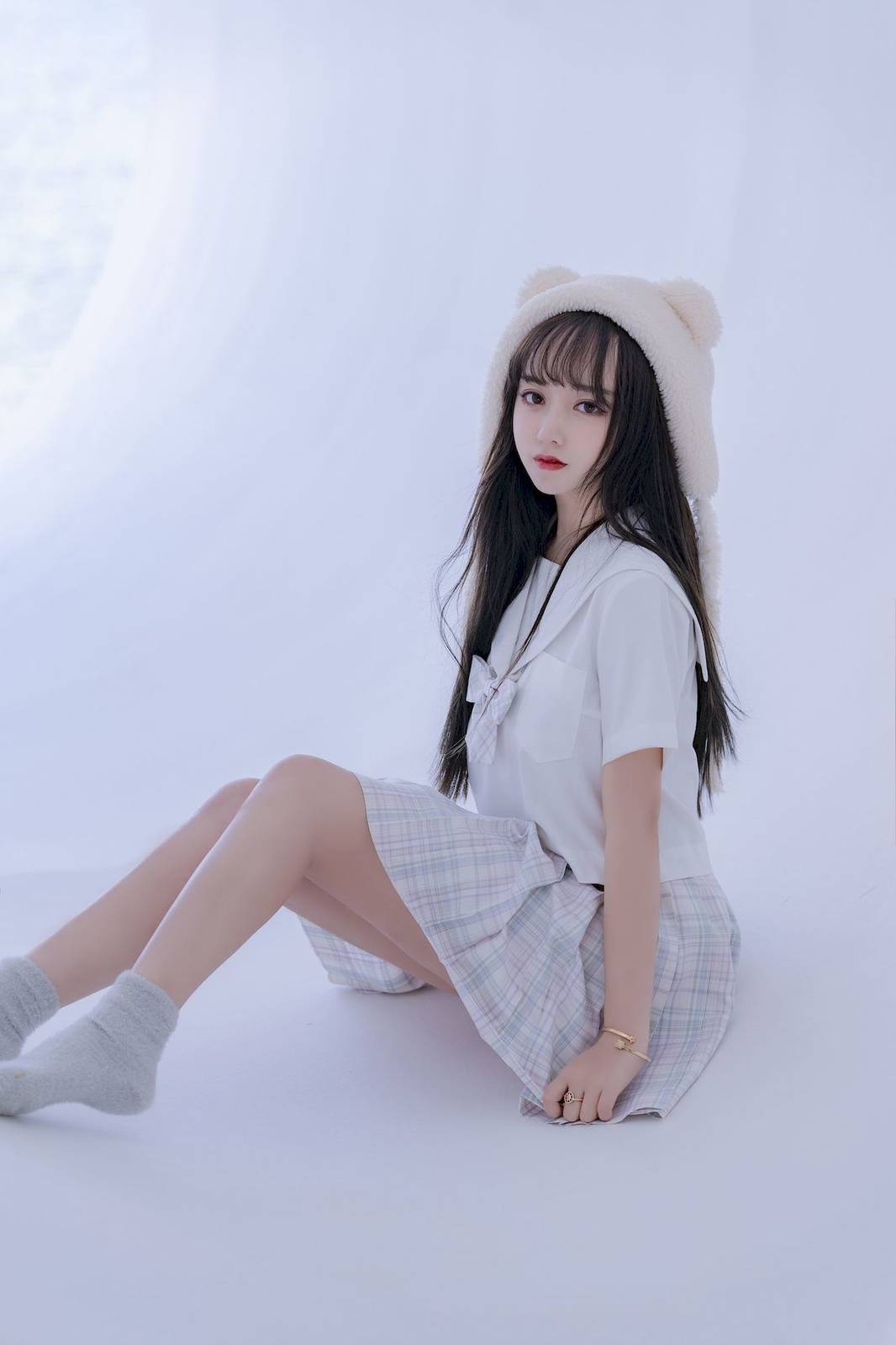 网络美女米线线sama清纯萌妹JK制服户外阳光性感写真-27