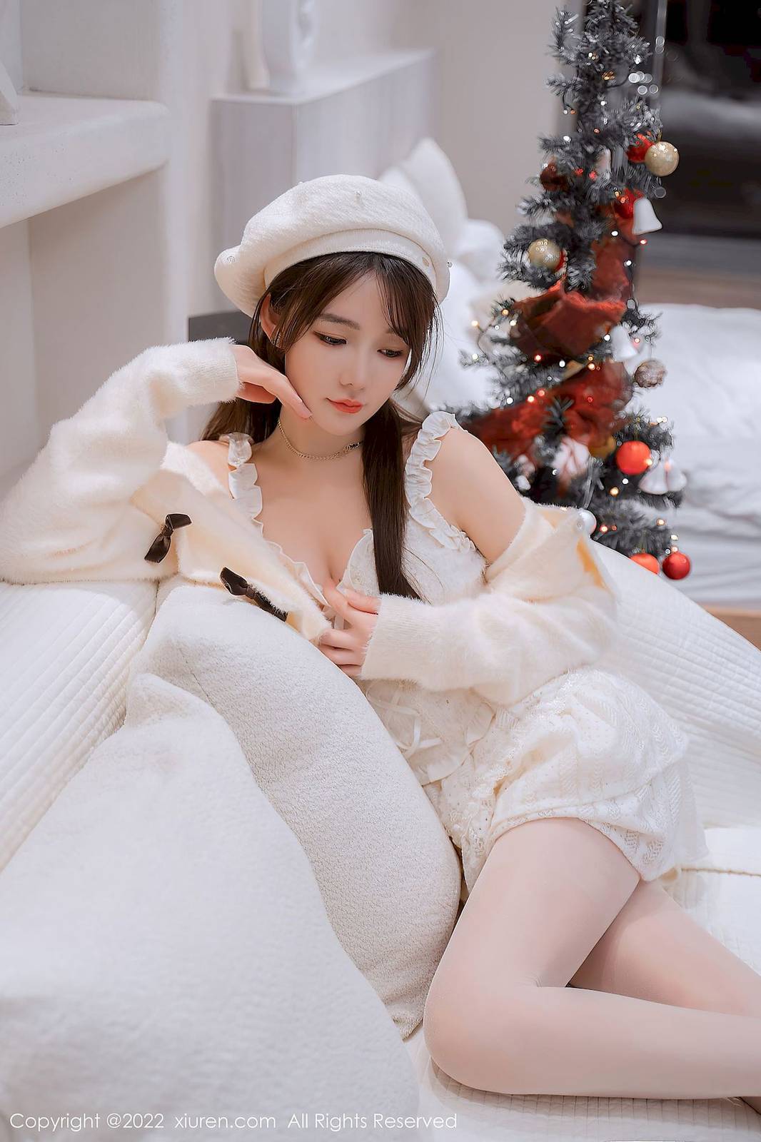 秀人网美女模特婠婠么毛线上衣搭配白色丝袜性感写真-44