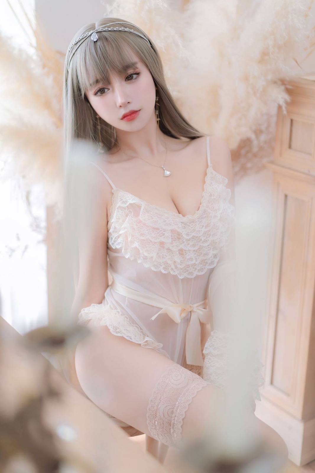 网络美女米线线sama蕾丝服饰原色丝袜凡尔赛公主写真-7