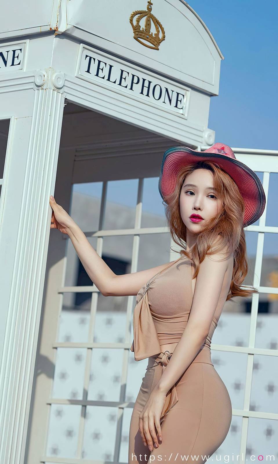 爱尤物Ugirls模特妮小妖时尚穿着念念不忘主题性感写真-6