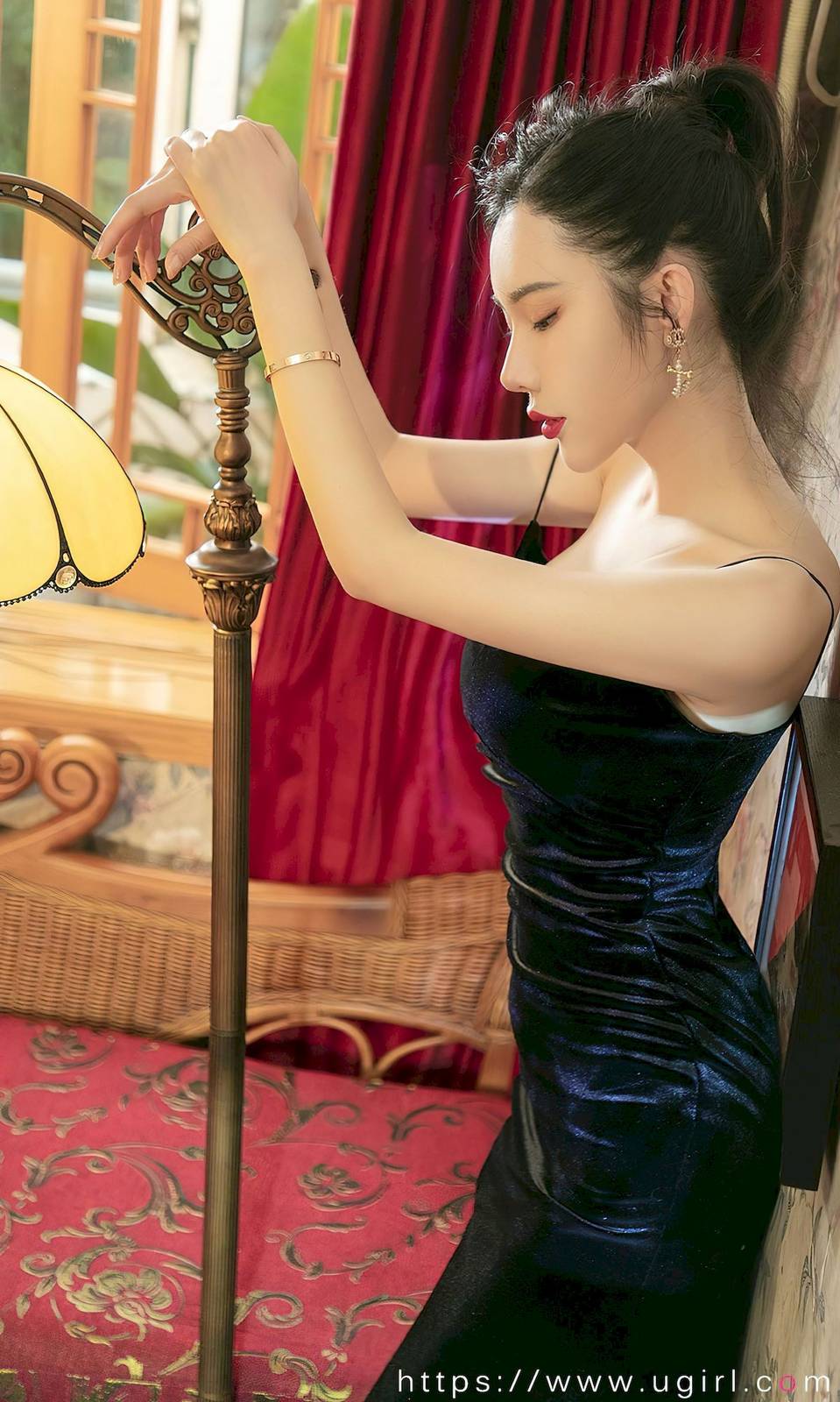 爱尤物Ugirls模特萌琪琪不论回忆漫长唯美诗篇主题写真-16