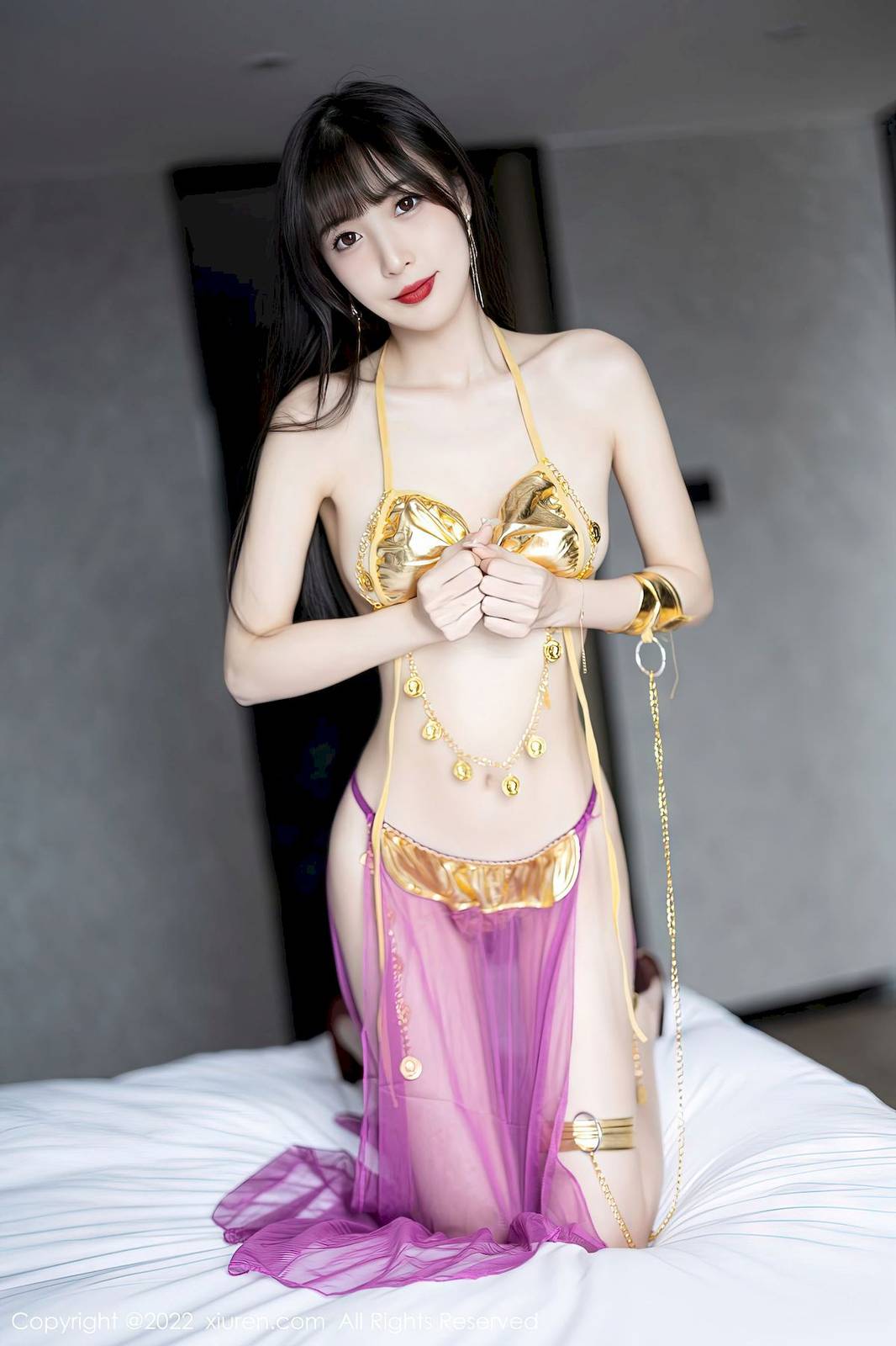 秀人网美女模特林星阑金色比基尼服饰曼妙身姿性感写真-29