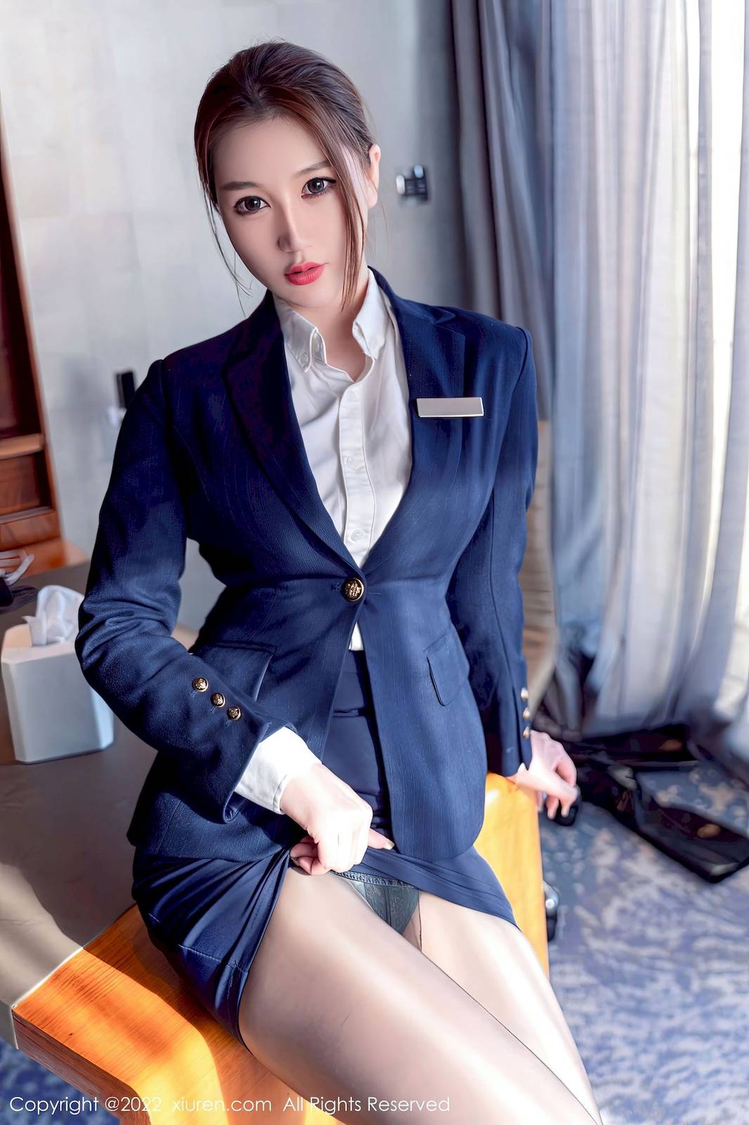 秀人网美女模特顾桥楠Cora酒店大堂经理OL主题广西旅拍-28