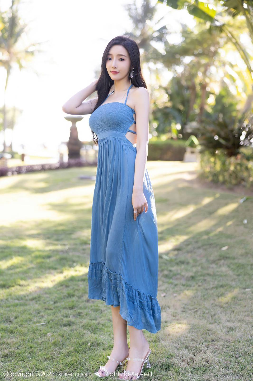 秀人网性感女神王馨瑶yanni黑色泳装连衣长裙海南岛旅拍-38