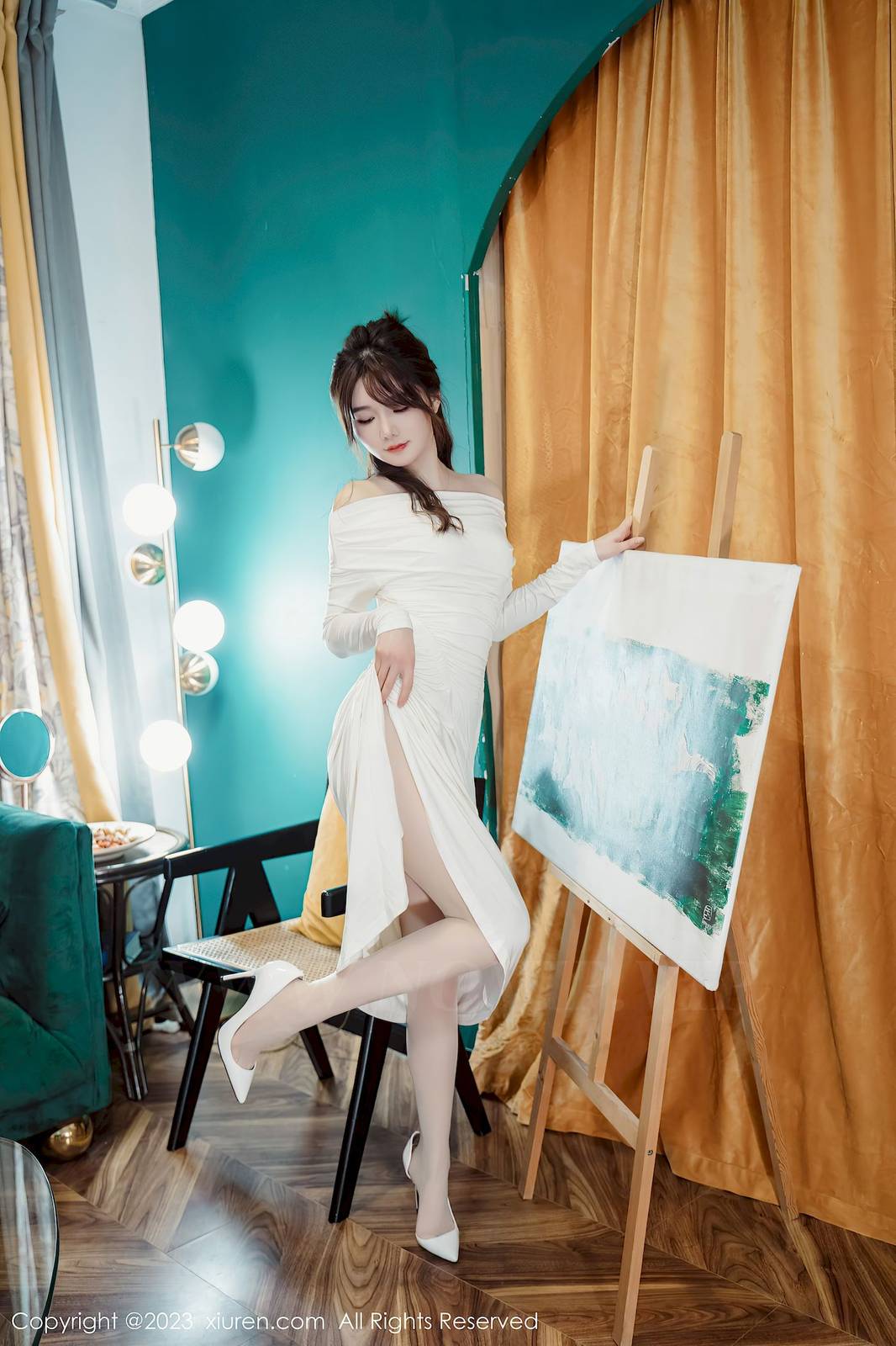 秀人网美女模特婠婠么白色露肩连衣裙原色丝袜性感写真-10