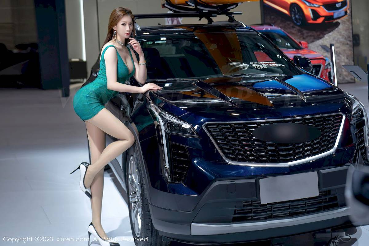 秀人网美女模特顾桥楠Cora车展豪车车模私生活阳朔旅拍-5