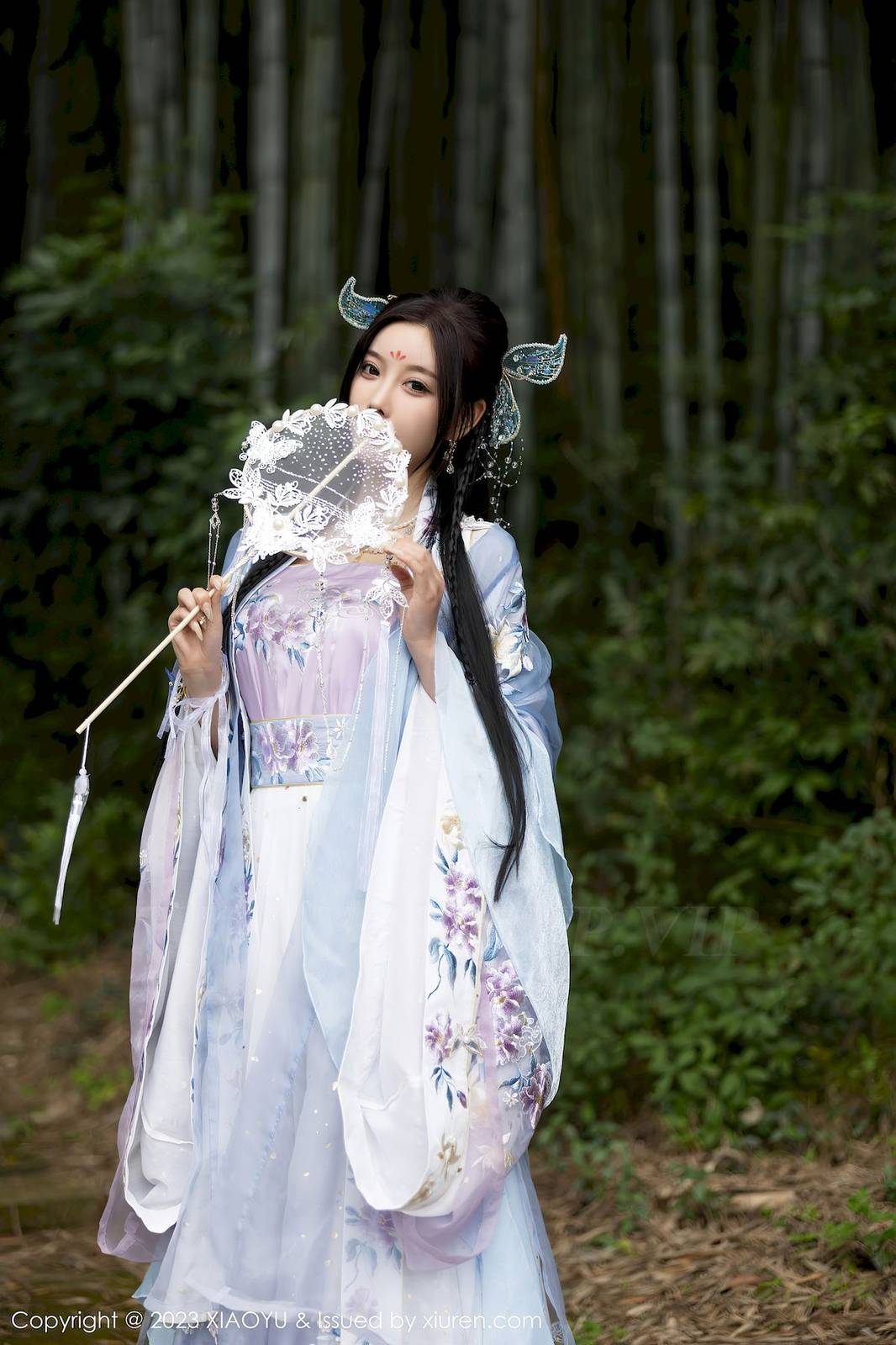 语画界性感女神杨晨晨Yome淡蓝紫色古装服饰白色丝袜写真-2