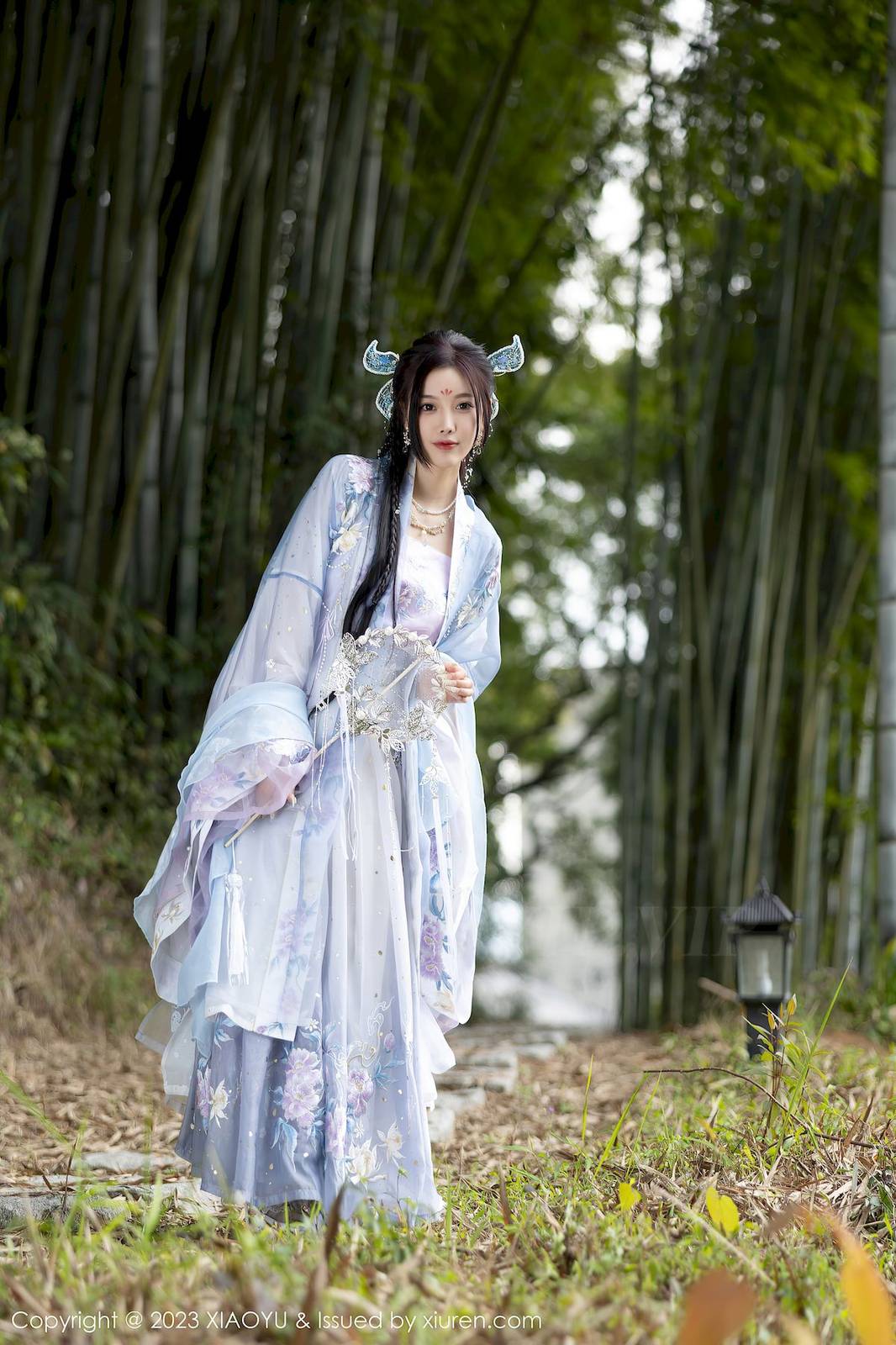 语画界性感女神杨晨晨Yome淡蓝紫色古装服饰白色丝袜写真-12