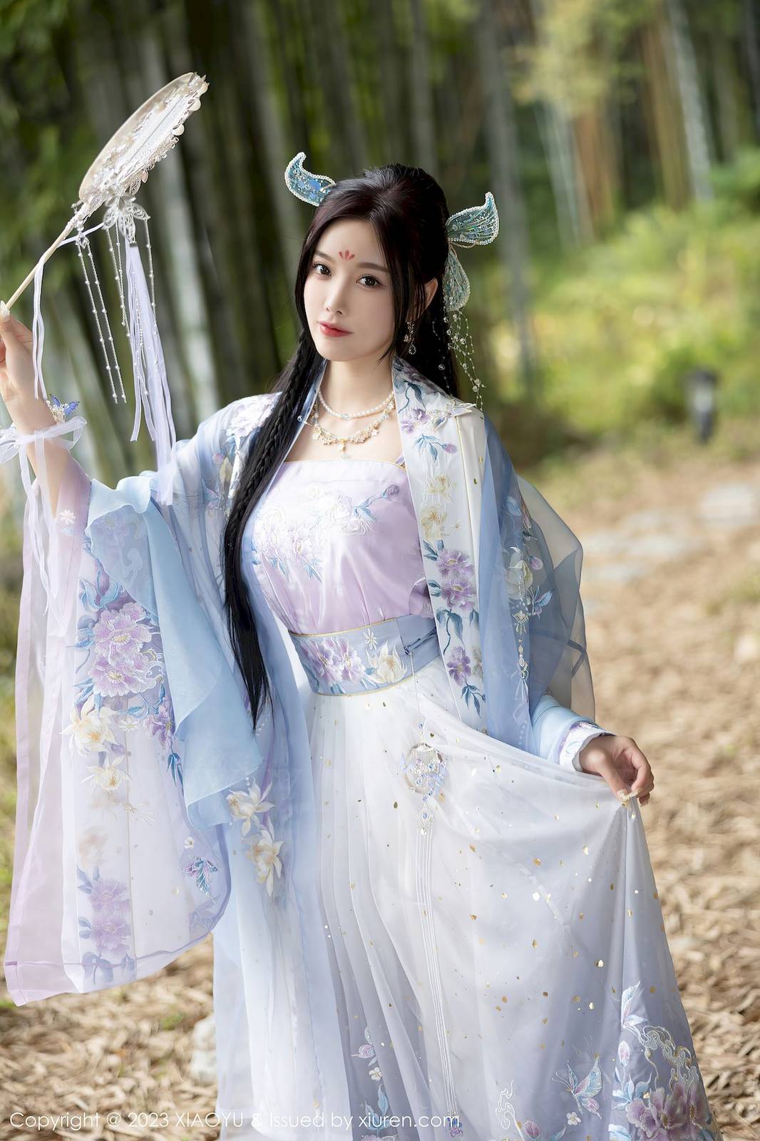 语画界性感女神杨晨晨Yome淡蓝紫色古装服饰白色丝袜写真-11