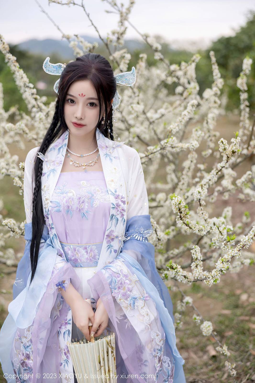 语画界性感女神杨晨晨Yome淡蓝紫色古装服饰白色丝袜写真-28