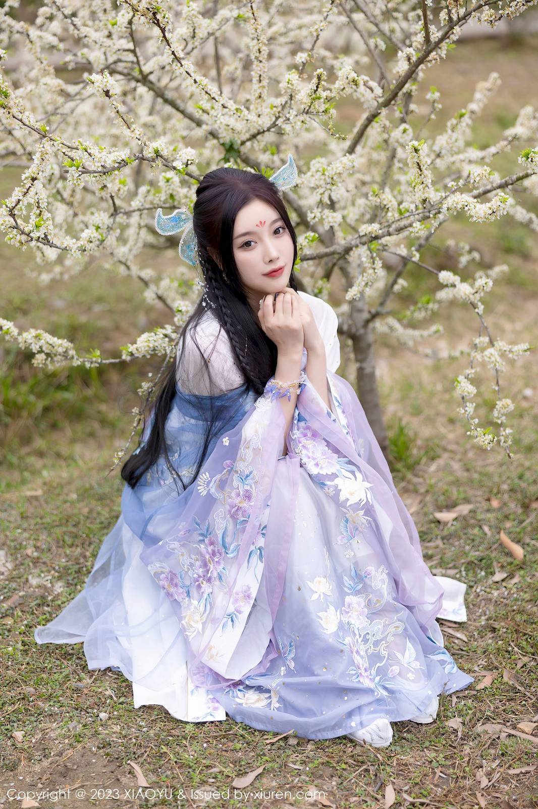 语画界性感女神杨晨晨Yome淡蓝紫色古装服饰白色丝袜写真-59