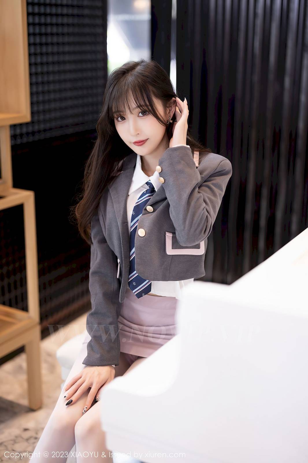 语画界美女模特林星阑粉色情趣护士服白色丝袜性感写真-7