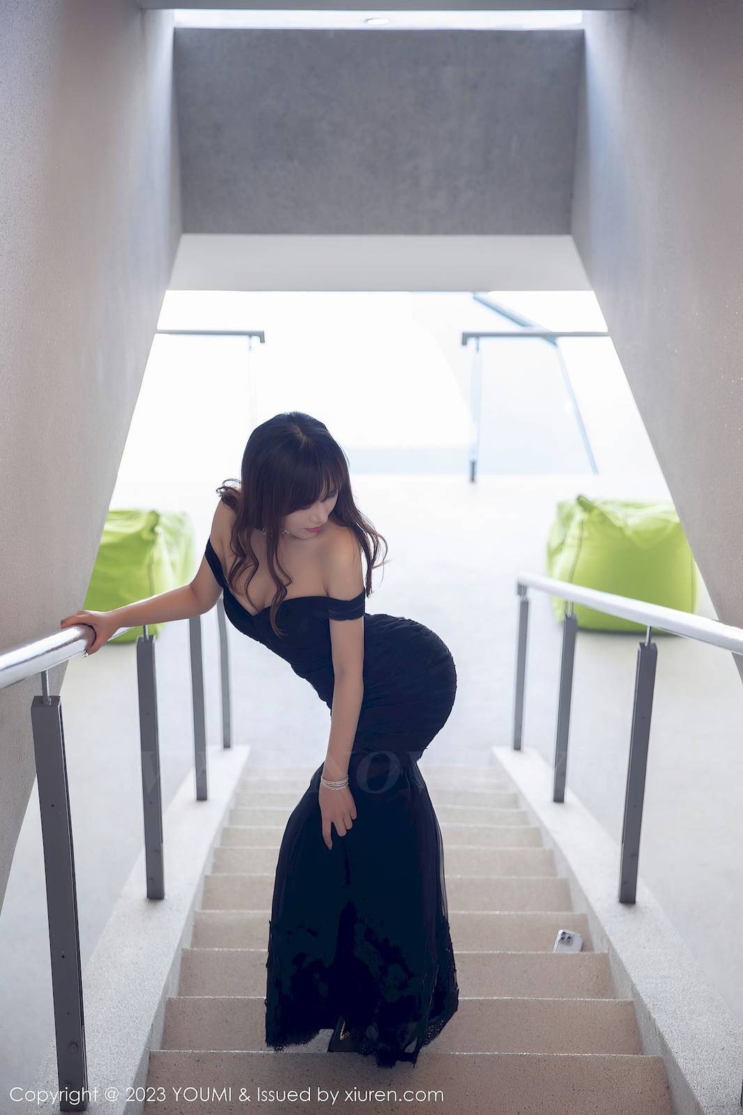 尤蜜荟美女模特icy猪黑色蕾丝服饰搭配魅惑黑丝泰国旅拍-5