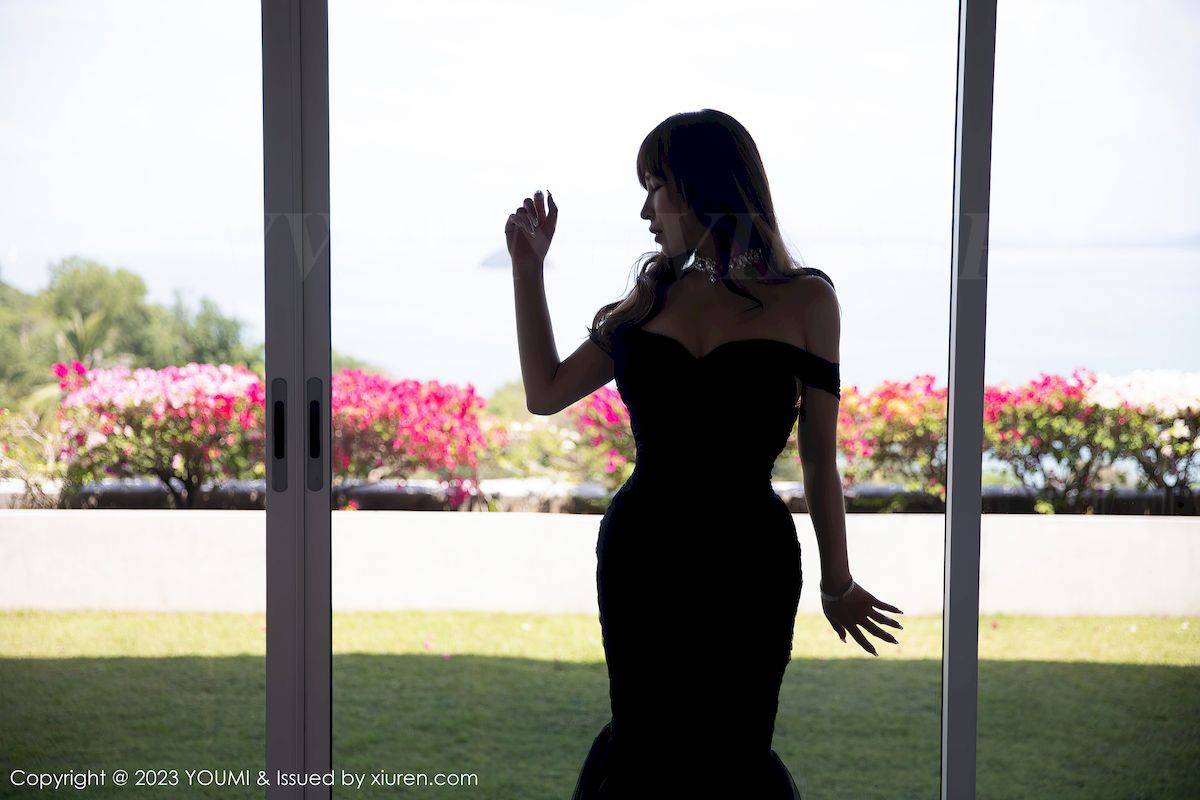 尤蜜荟美女模特icy猪黑色蕾丝服饰搭配魅惑黑丝泰国旅拍-17
