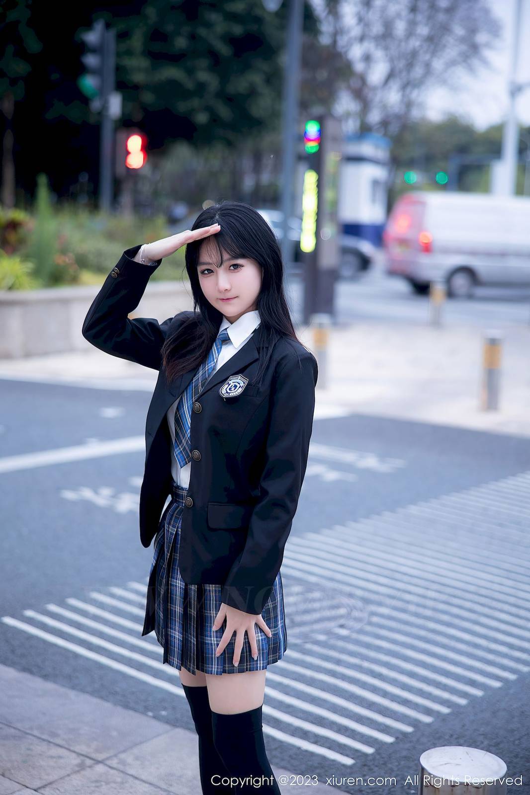 秀人网美女模特幼幼学妹制服格子裙搭配长筒袜性感写真-7