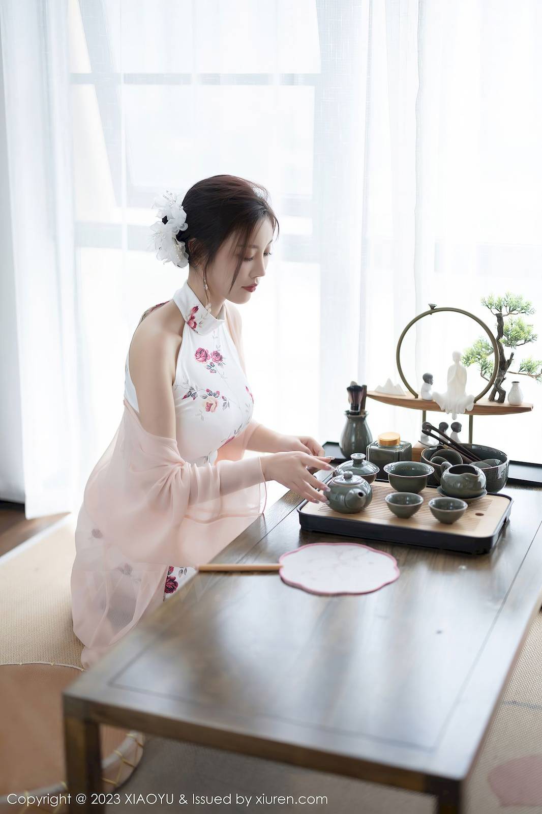 语画界性感女神杨晨晨Yome旗袍服饰搭配白色丝袜贵州旅拍-10