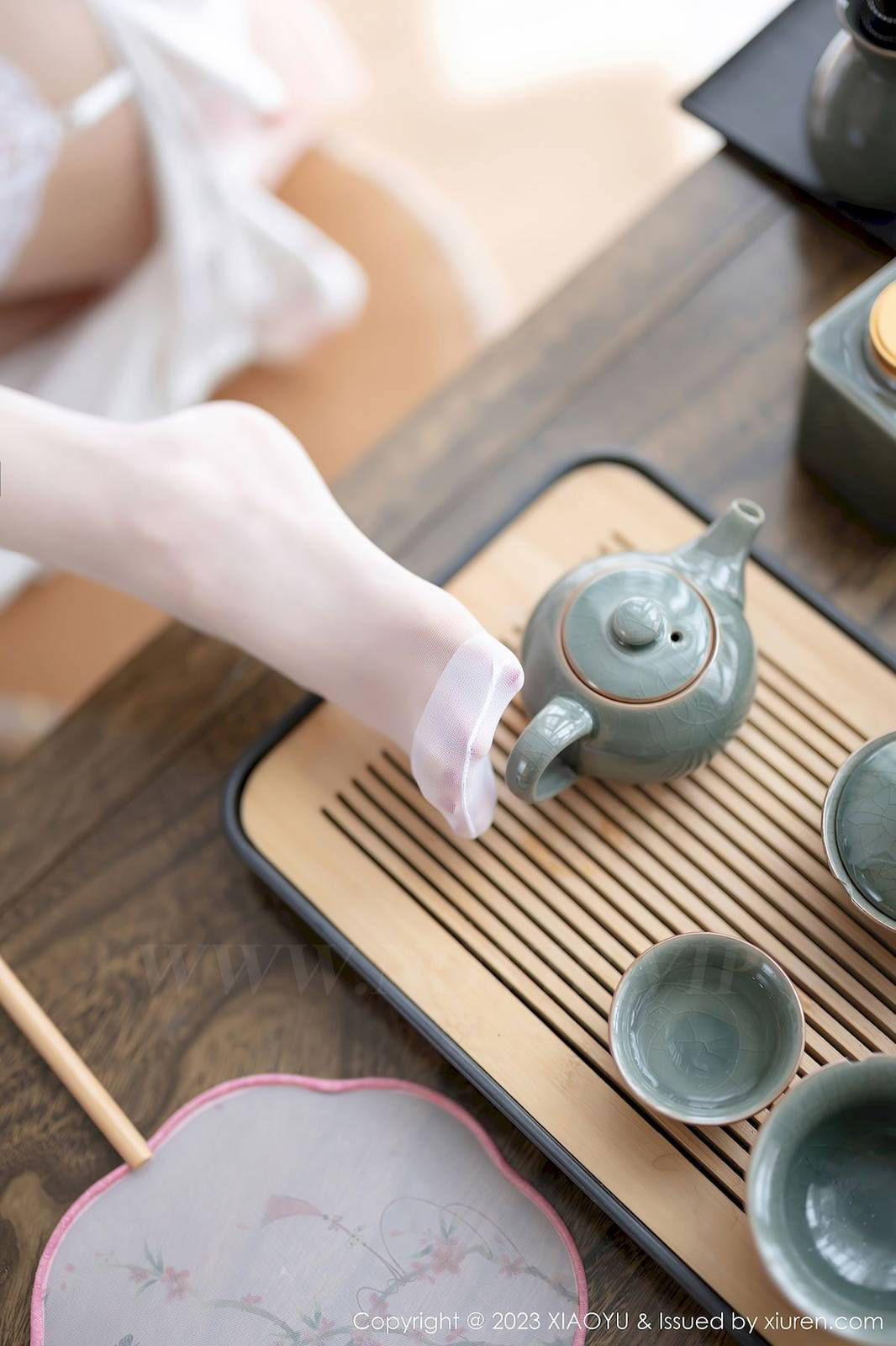 语画界性感女神杨晨晨Yome旗袍服饰搭配白色丝袜贵州旅拍-14