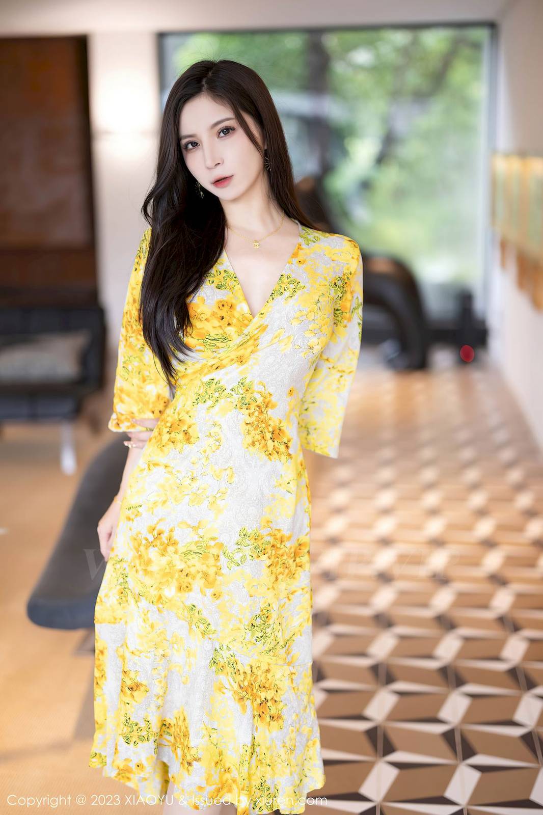 语画界美女模特小蛮妖Yummy连衣长裙原色丝袜贵州旅拍