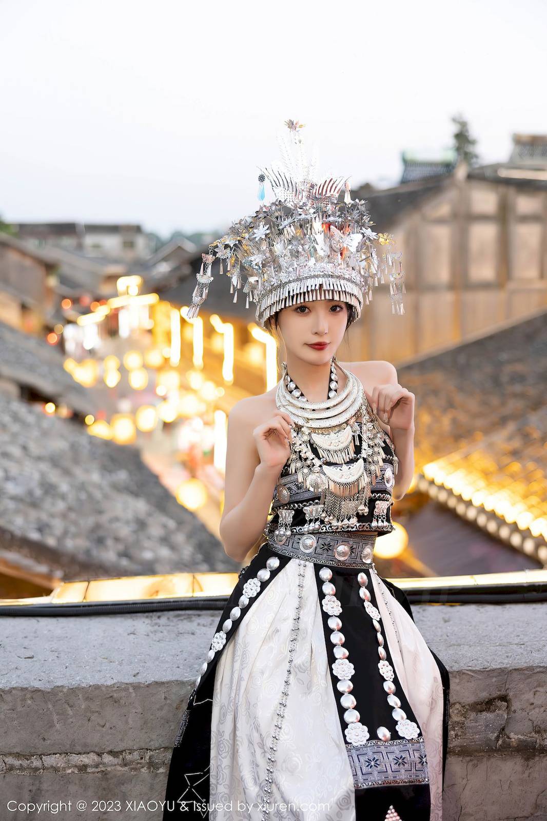 语画界美女模特林星阑蓝杏色旗袍黑色苗族服饰性感写真-21