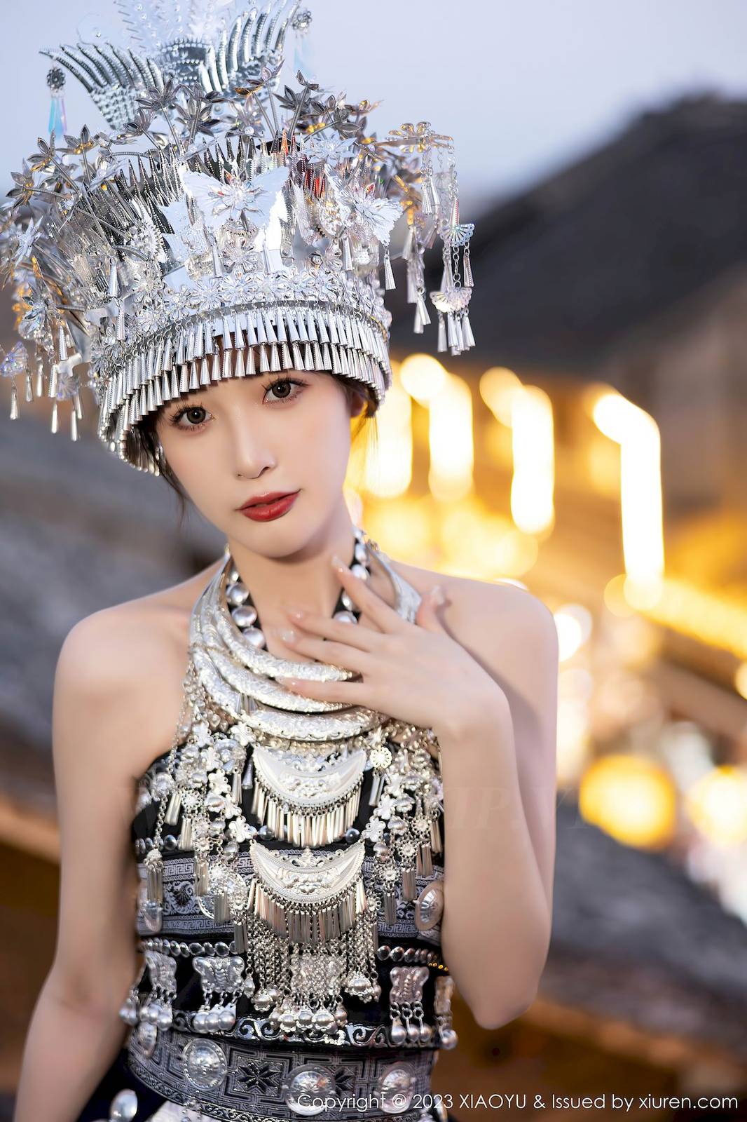 语画界美女模特林星阑蓝杏色旗袍黑色苗族服饰性感写真-22