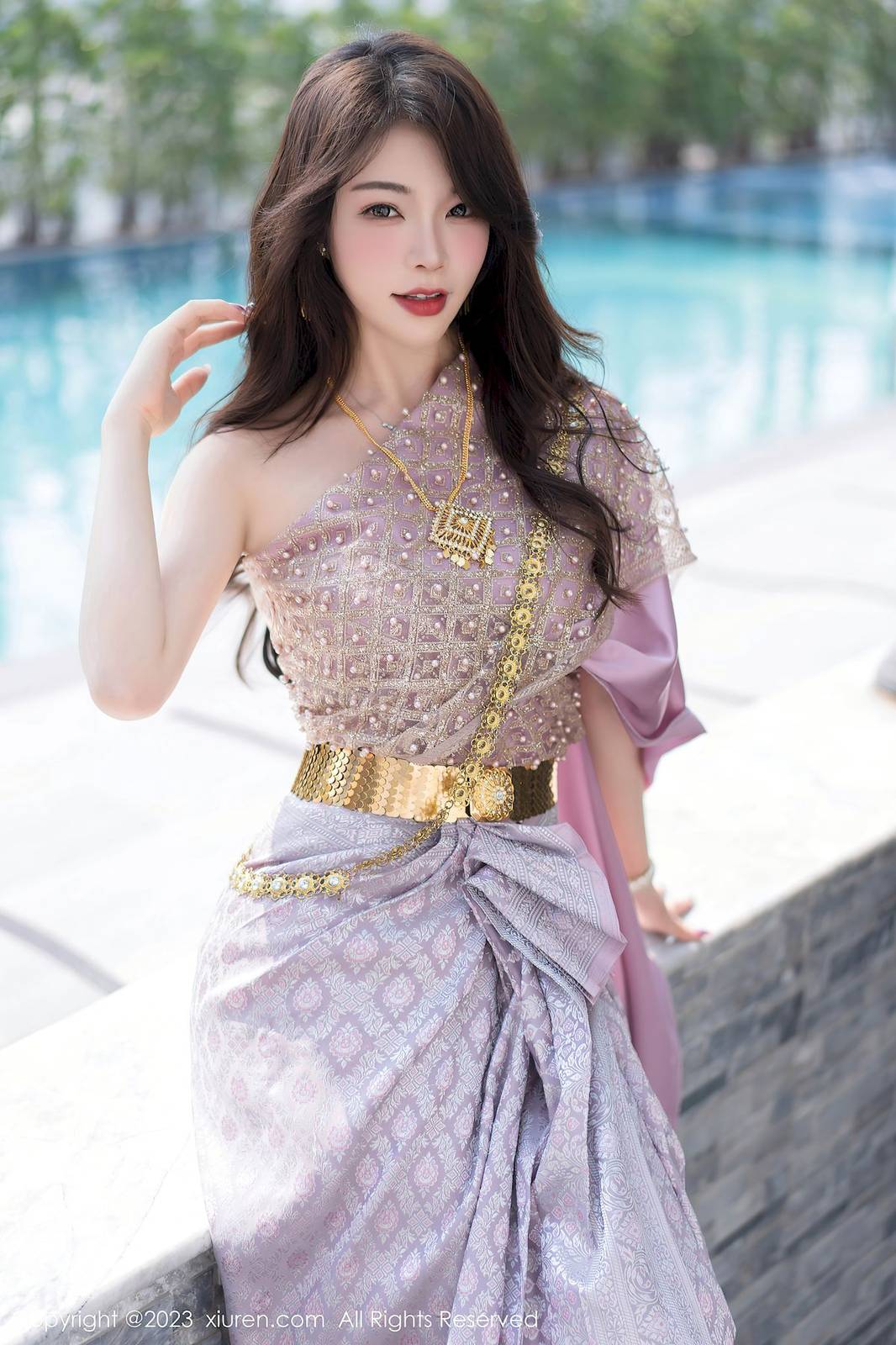 秀人网性感女神徐莉芝Booty粉灰色长裙微露小蛮腰写真-7