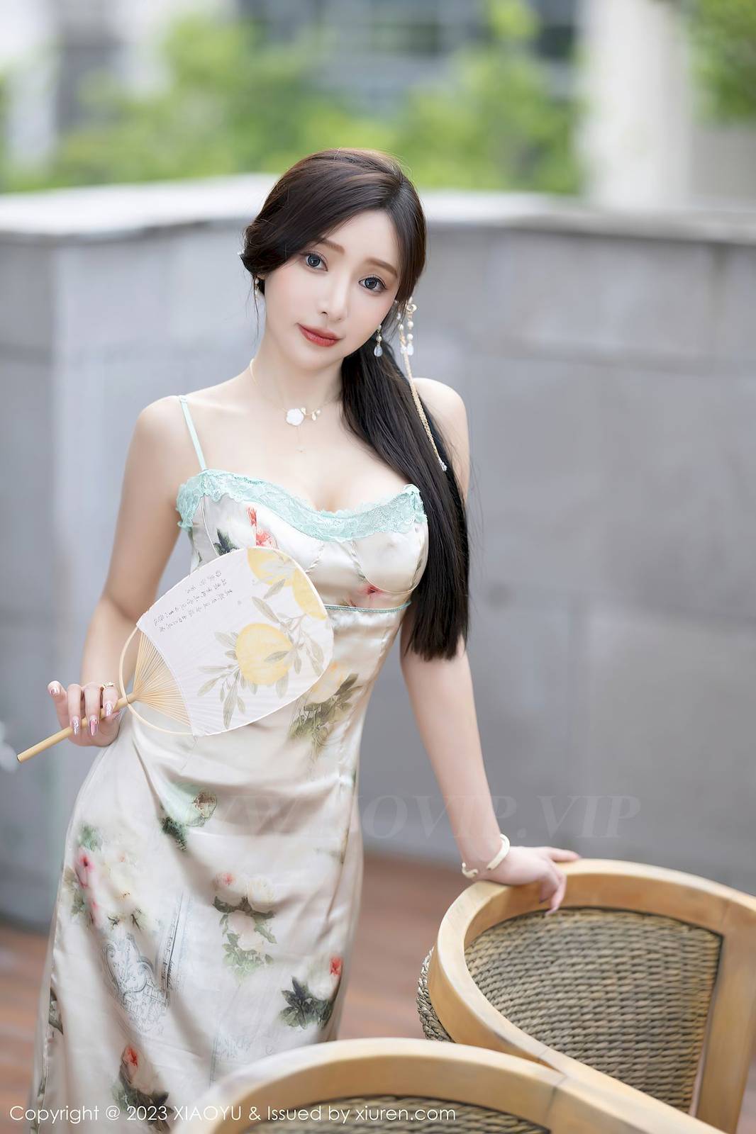 语画界性感女神王馨瑶yanni吊带长裙情趣旗袍曼妙写真-17