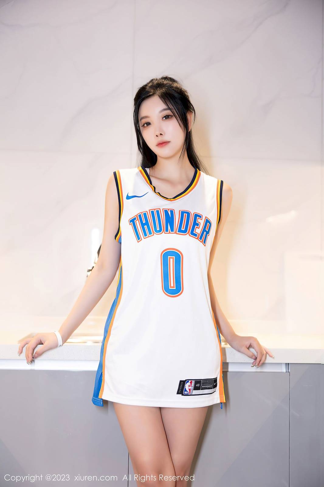 秀人网性感女神杨晨晨Yome白色服饰丰腴身材安吉旅拍-3