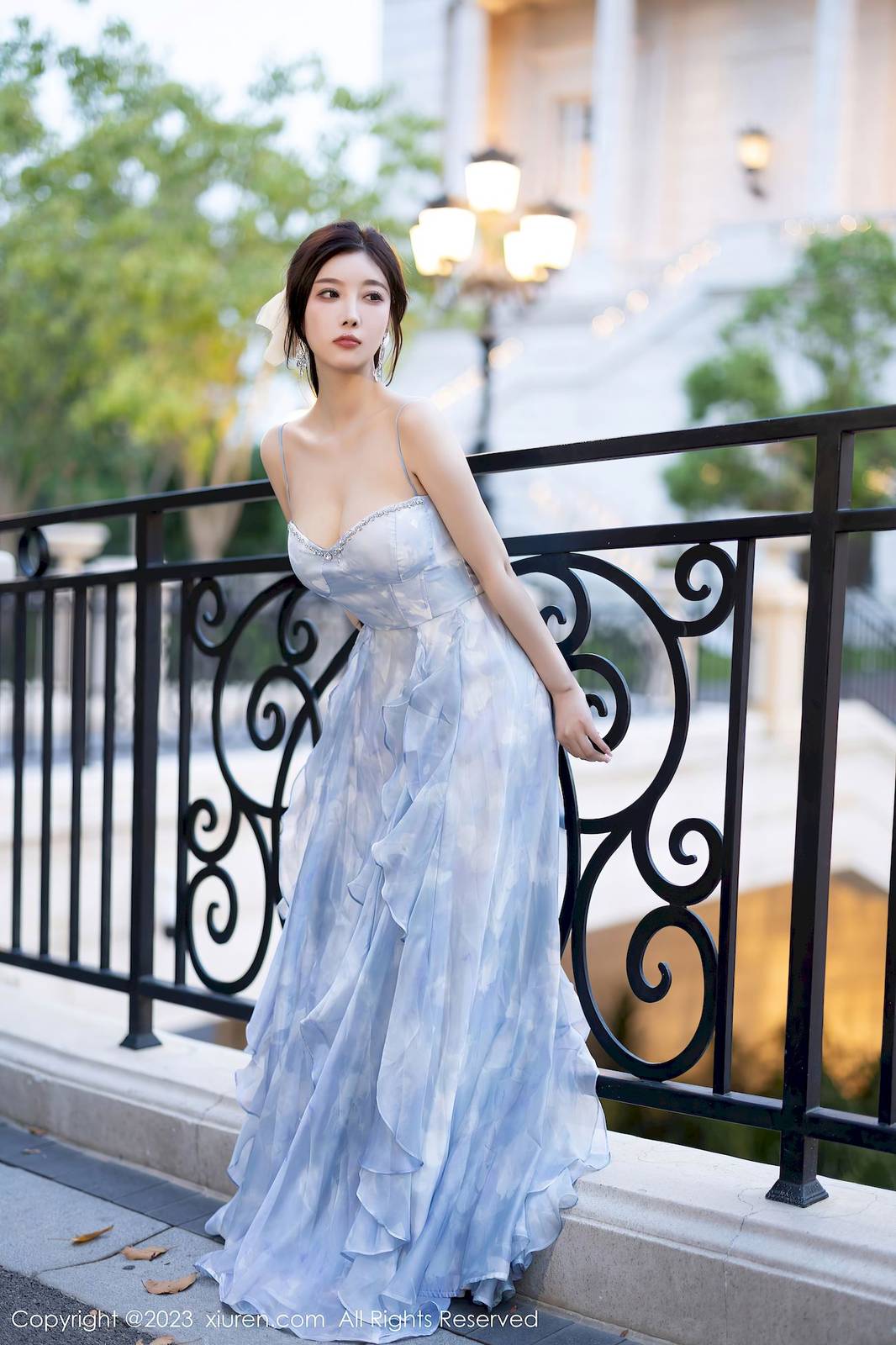 秀人网性感女神杨晨晨Yome多套服饰丰腴身材安吉旅拍-11