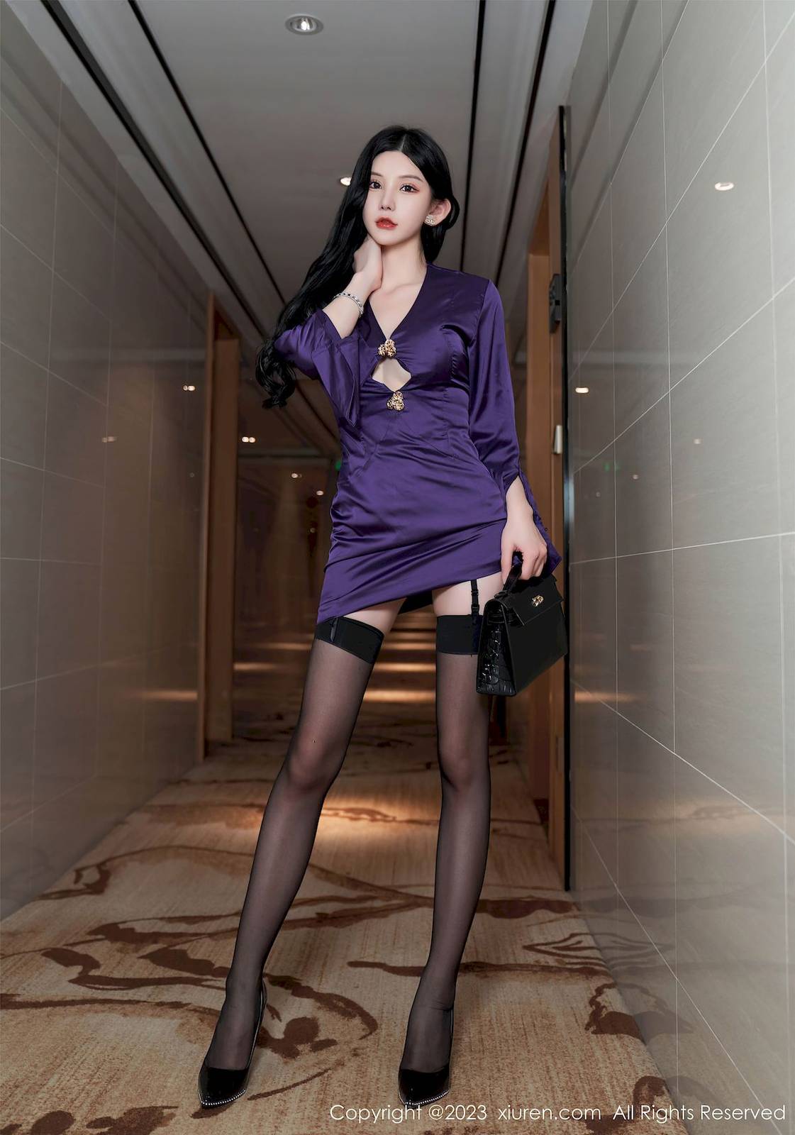 秀人网性感女神周于希Sally紫色短裙冷艳气质厦门旅拍-14