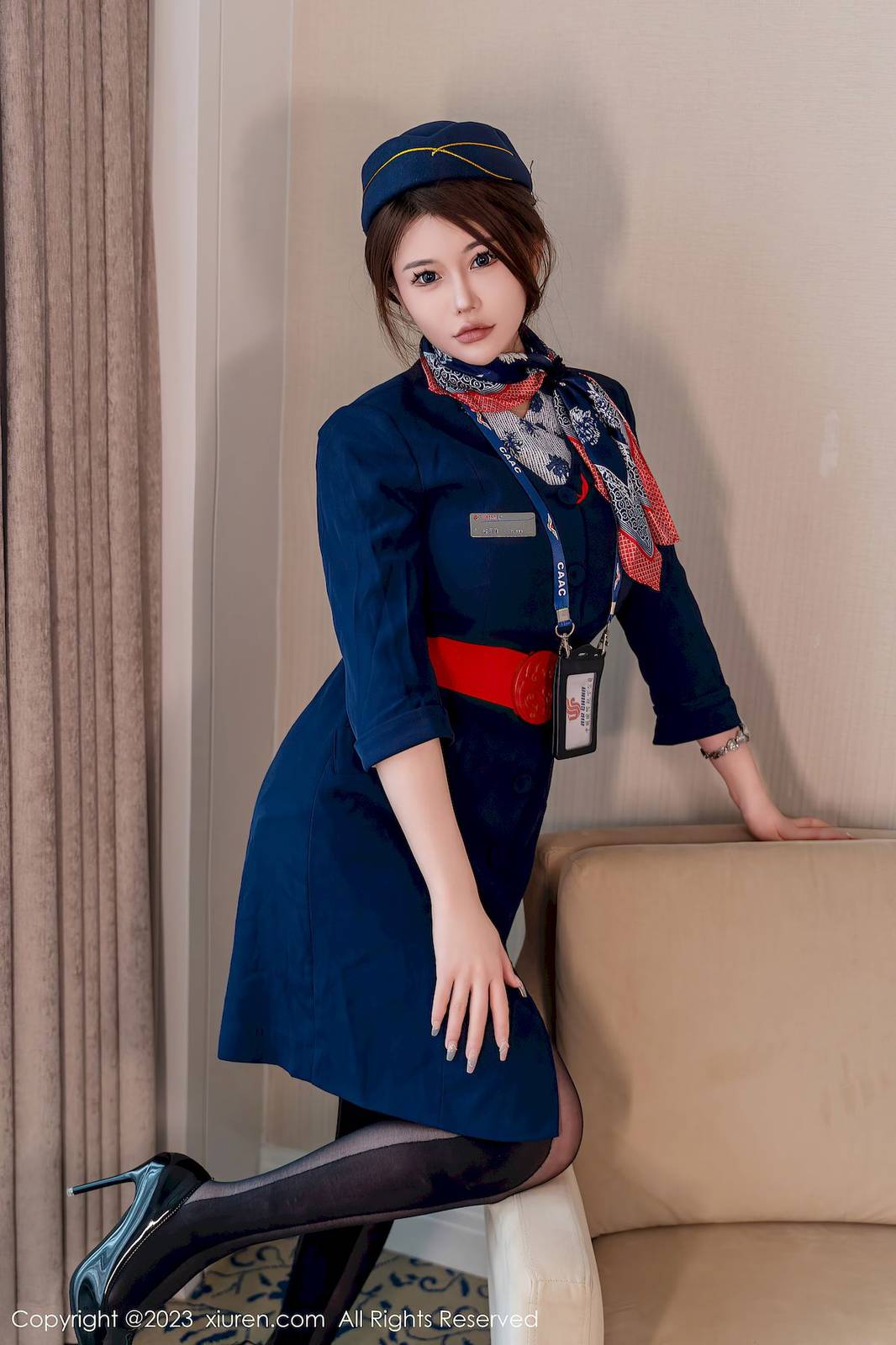 秀人网美女模特甜妮空姐制服搭配黑丝美腿性感写真-6