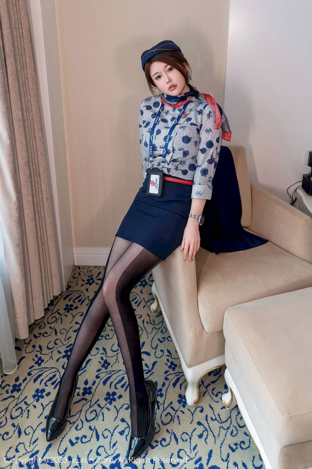 秀人网美女模特甜妮空姐制服搭配黑丝美腿性感写真-12