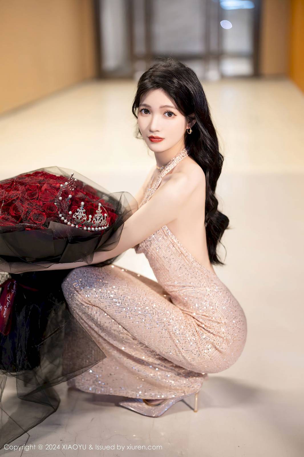 语画界美女模特程程程-连衣长裙搭配修长美腿性感写真-9