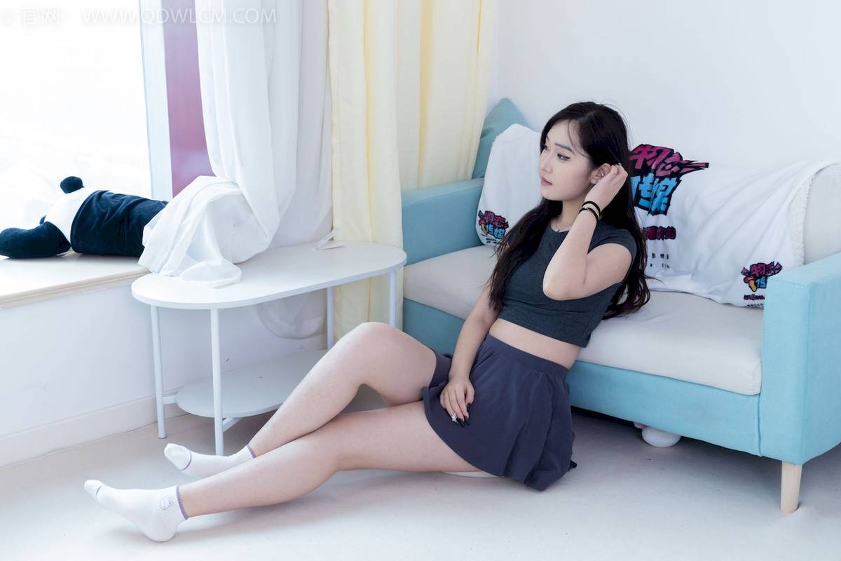 物恋传媒模特橙橙微露小蛮腰坠入爱河主题私房写真-67